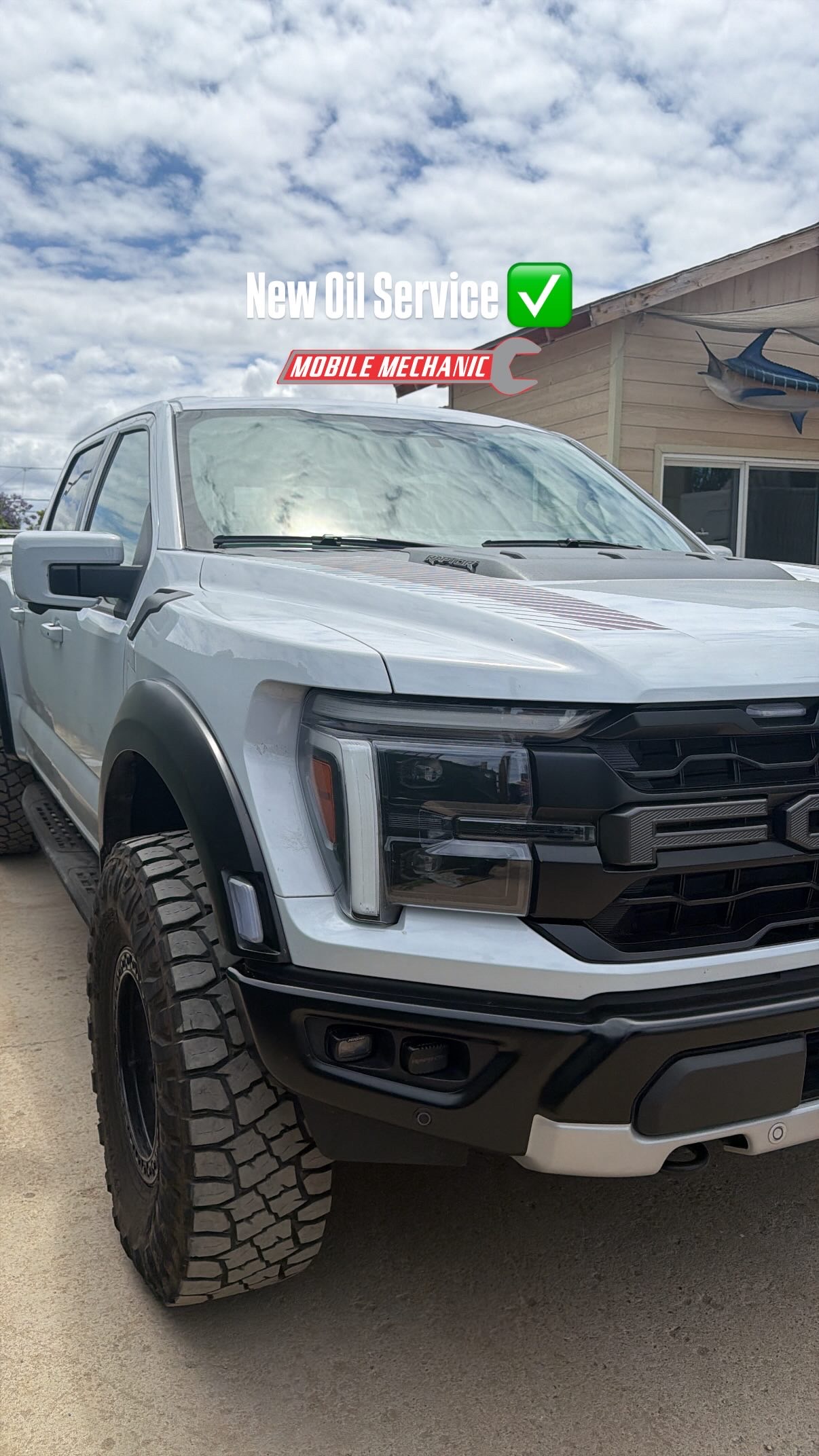 Ford F-150 Raptor oil change service