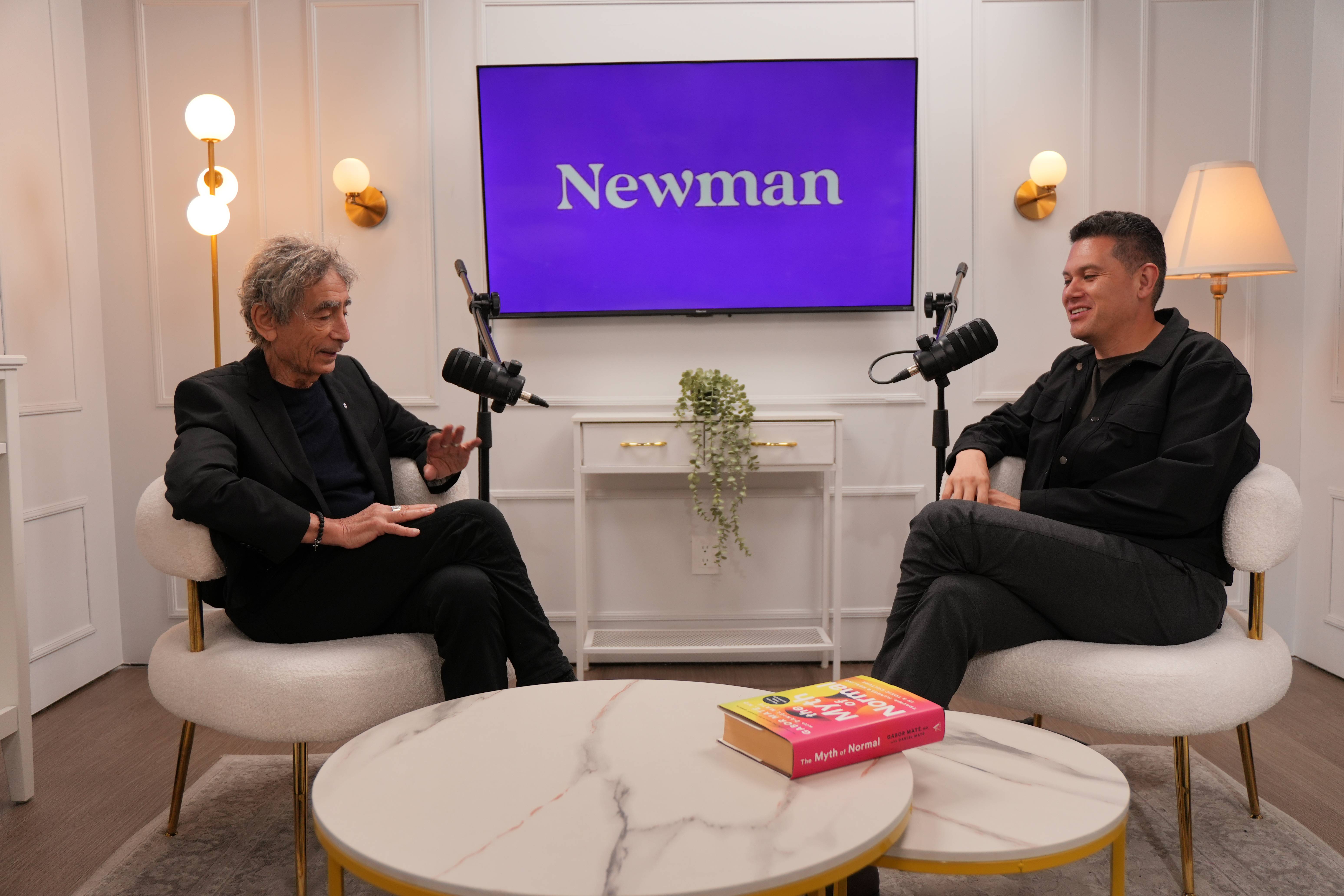 Oscar Rivas con Gabor Maté