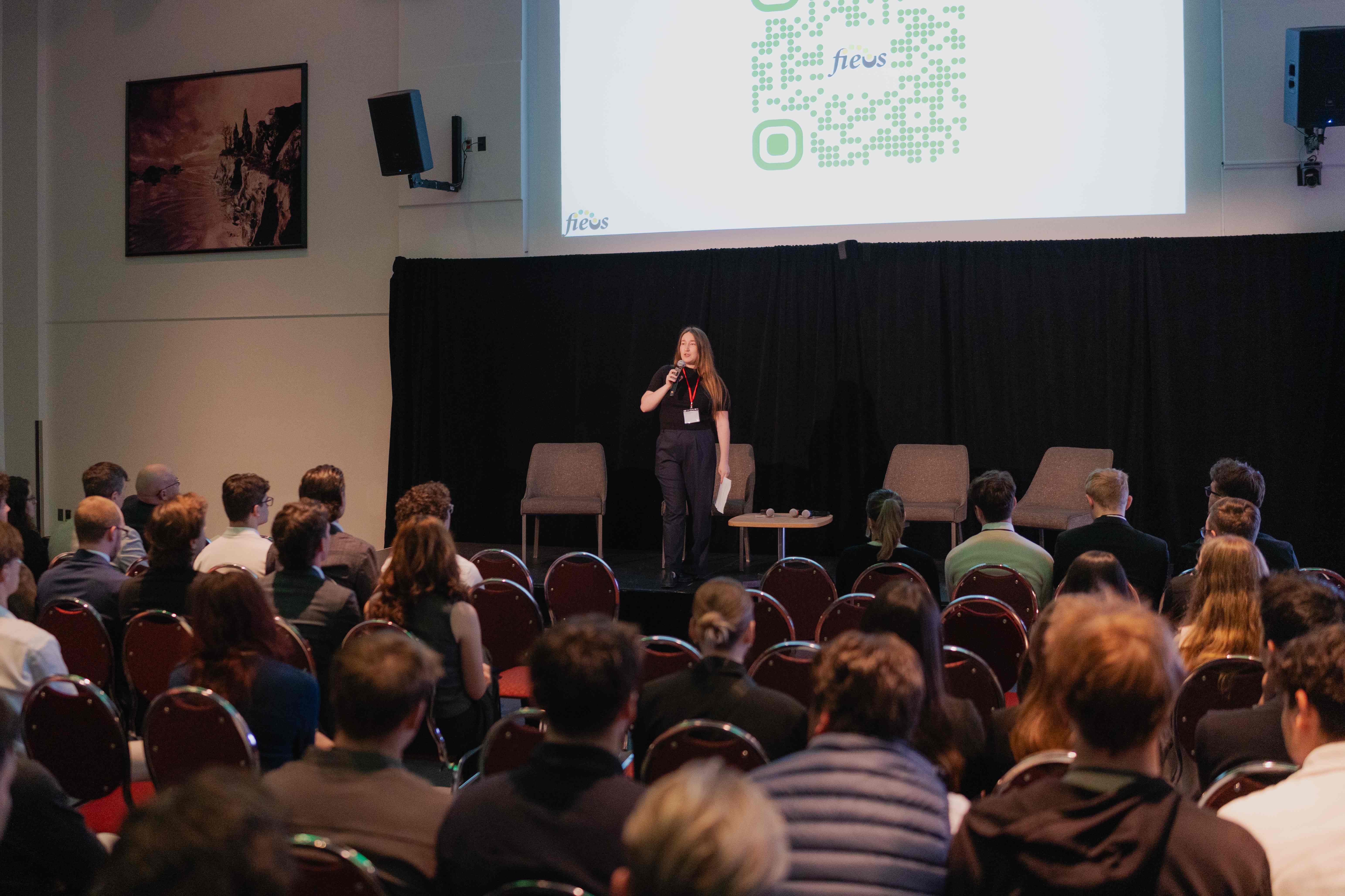 Conférence FIEUS avec présentation sur scène