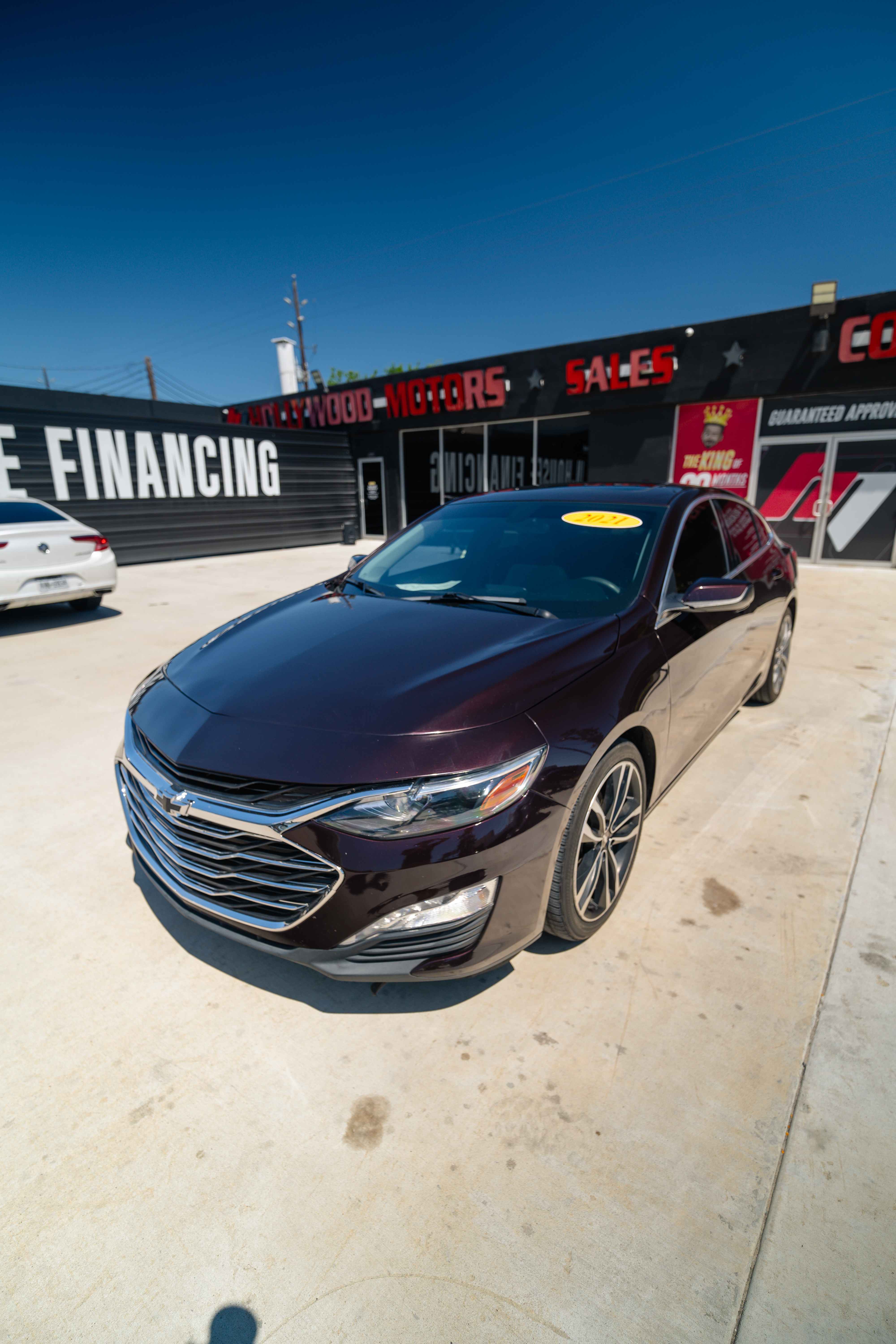 2021 Chevrolet Malibu LT - Image 2