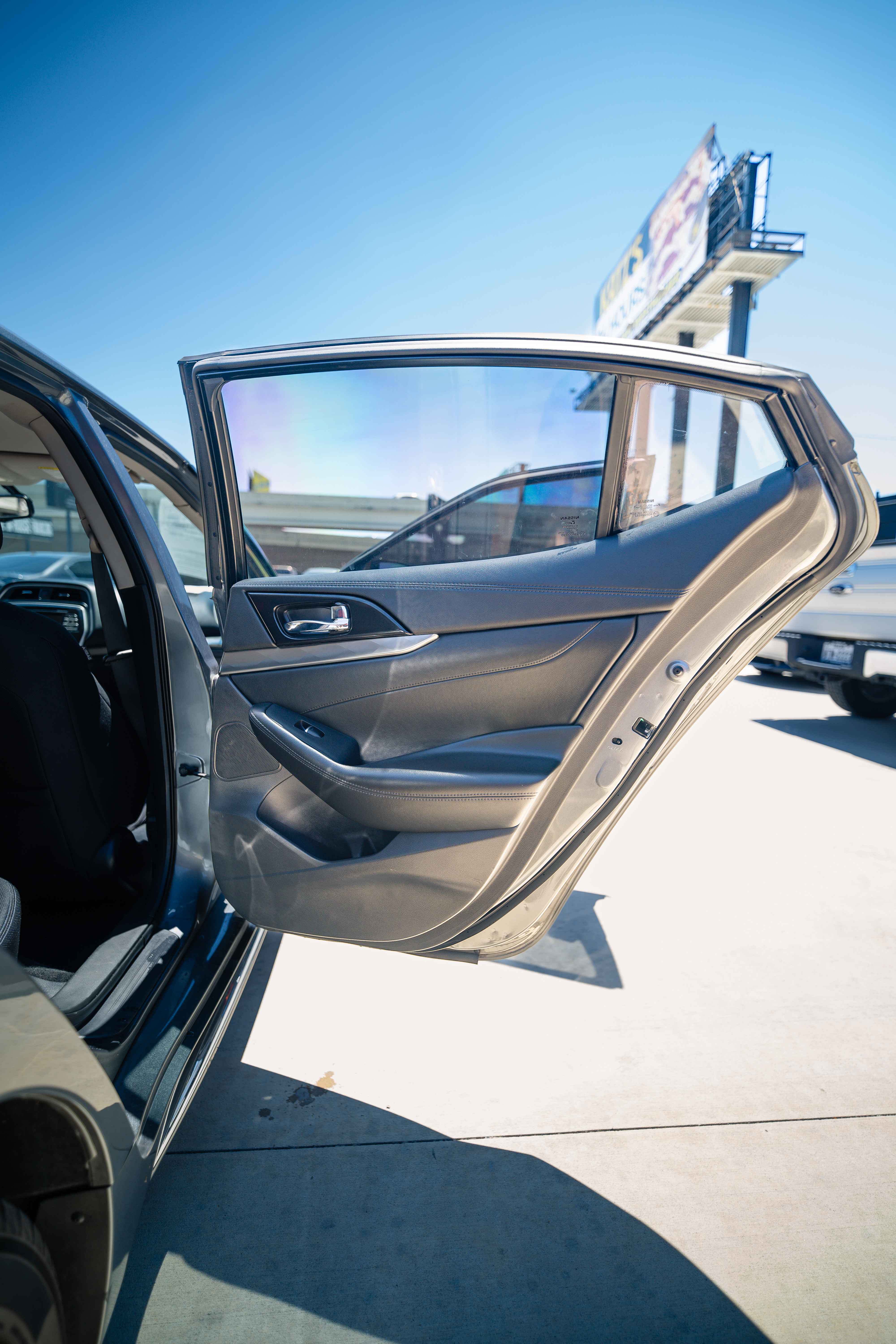 2019 Nissan Maxima - Image 17