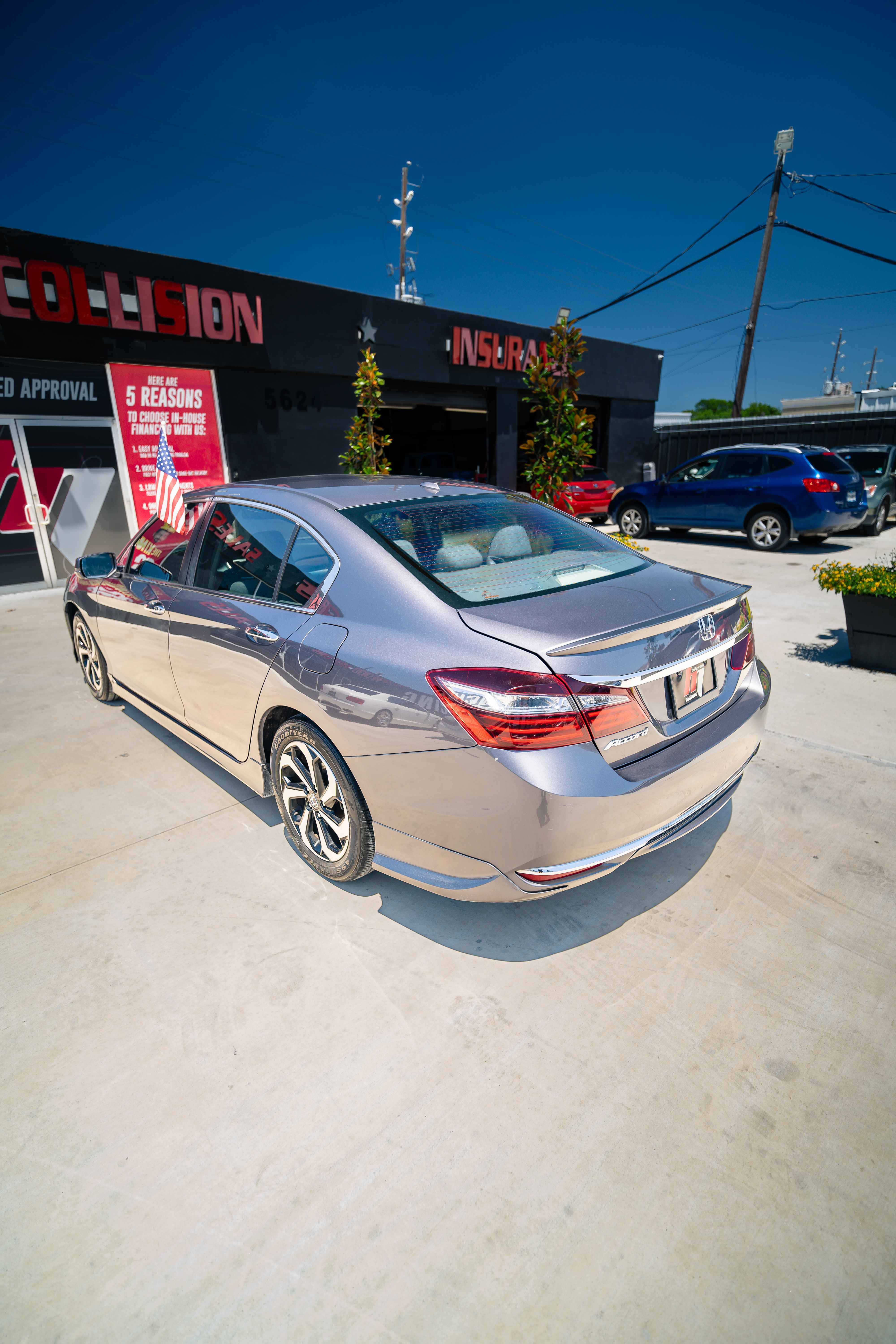 2017 Honda Accord EX-L - Image 8