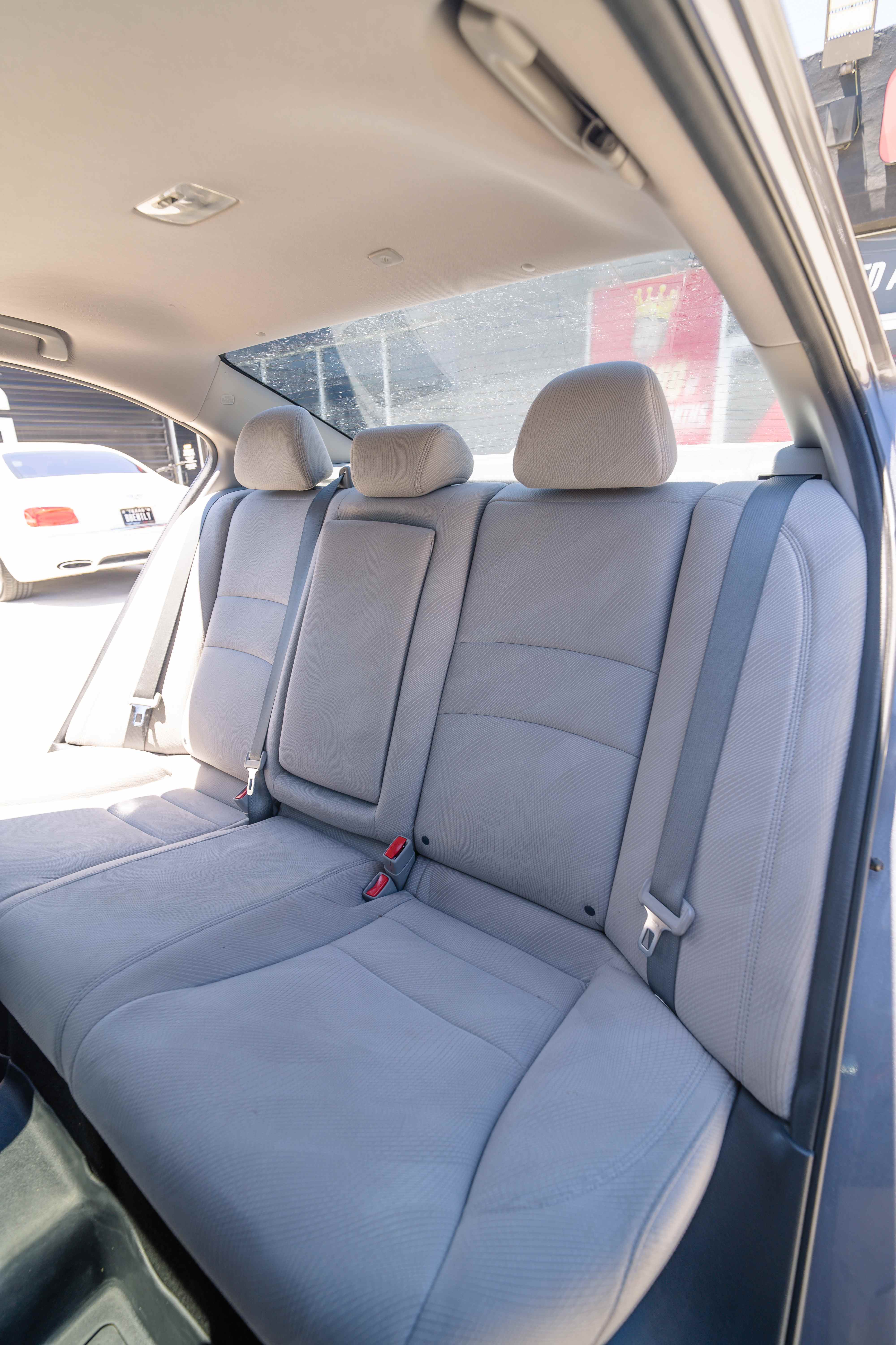 2017 Honda Accord EX-L - Image 12