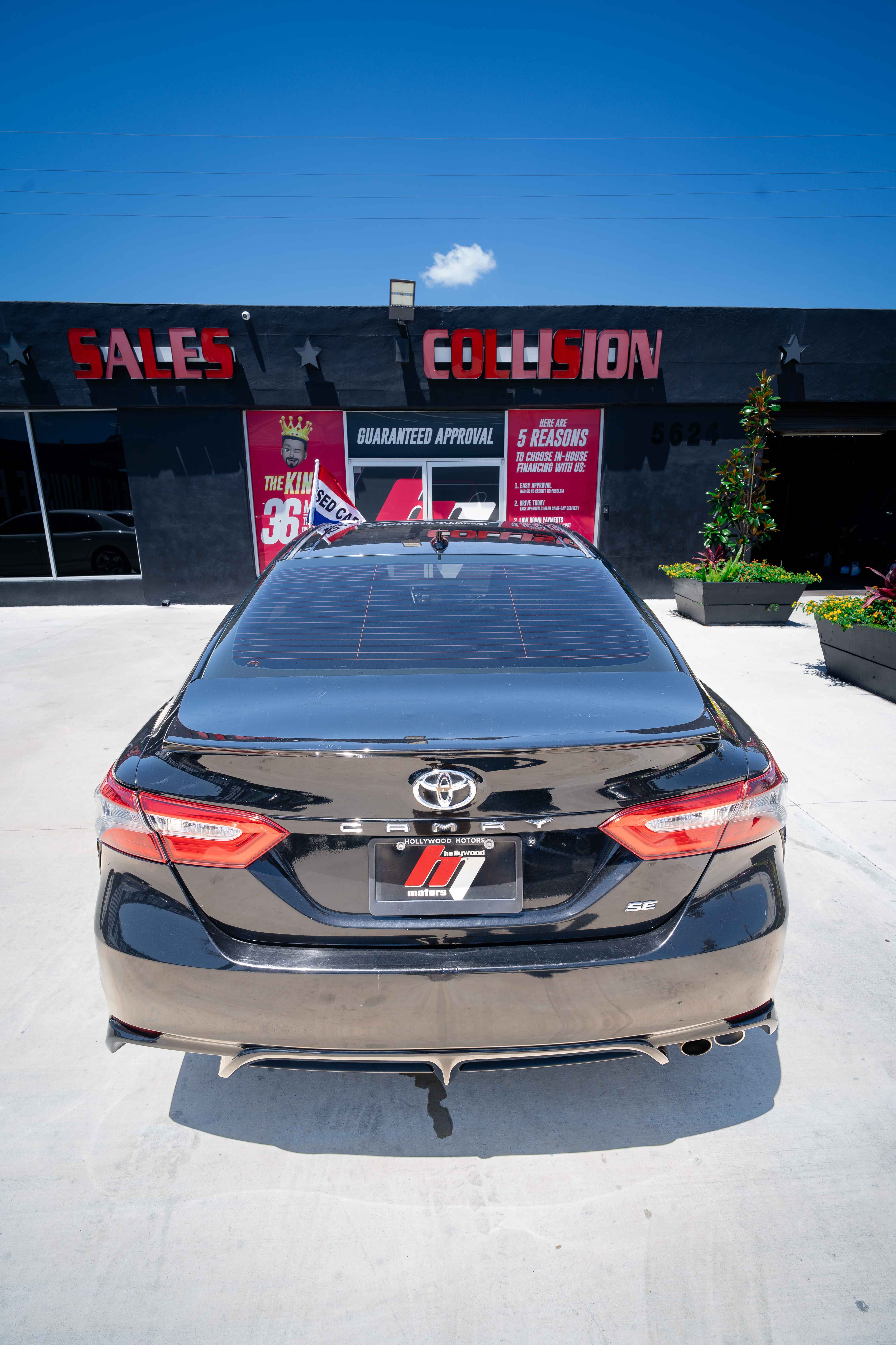 2020 Toyota Camry SE - Image 6