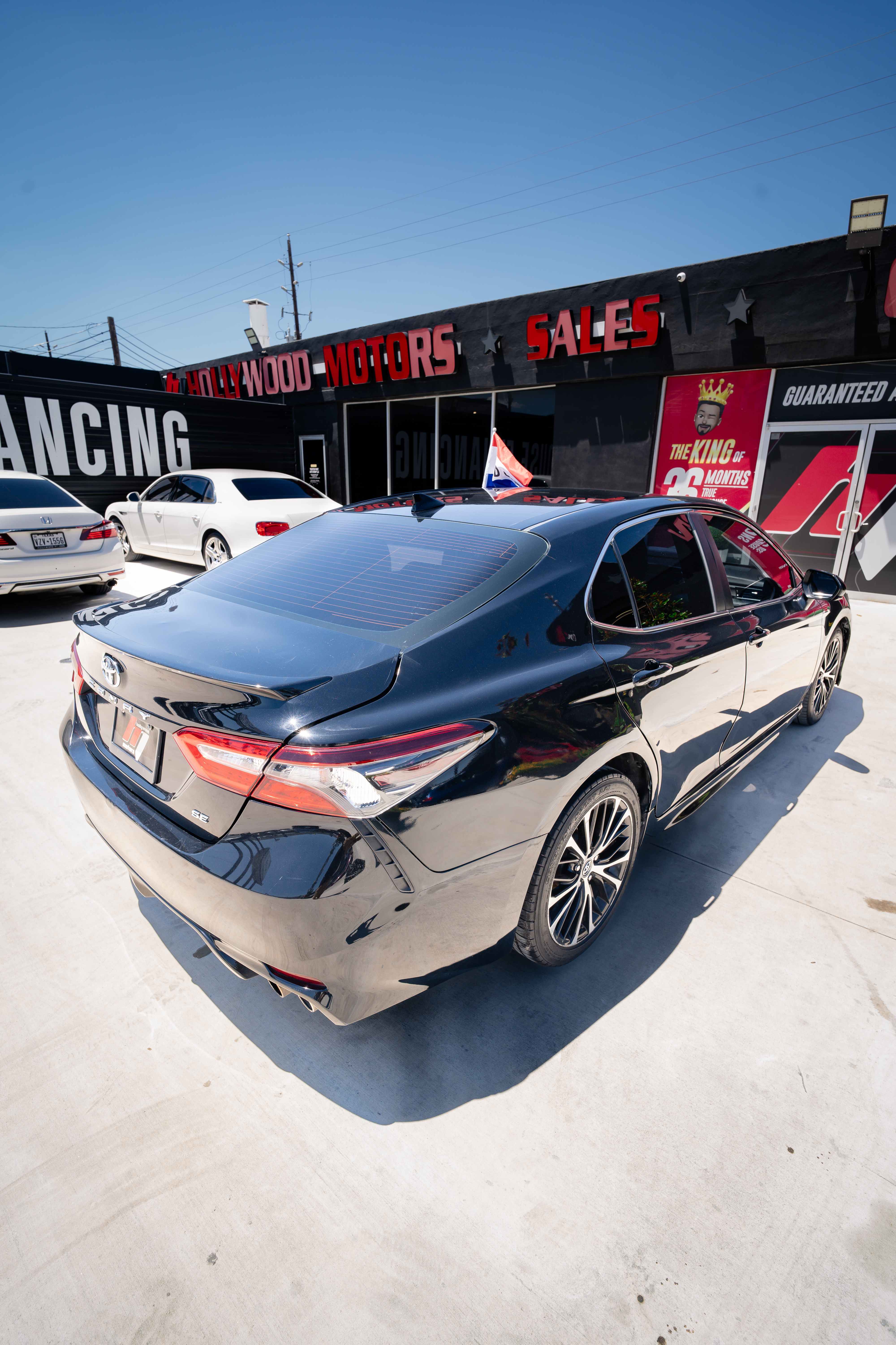 2020 Toyota Camry SE - Image 7