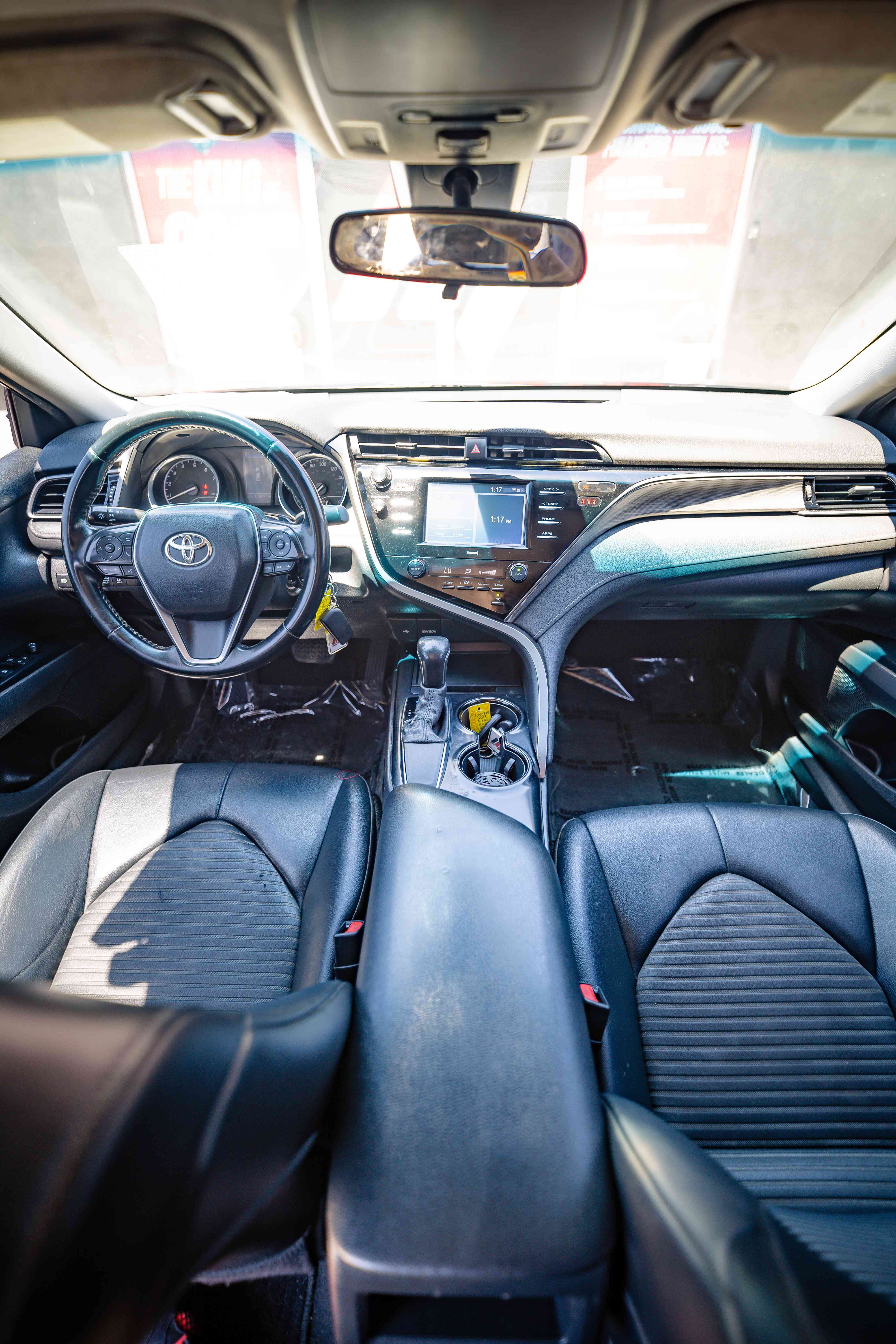 2020 Toyota Camry SE - Image 9
