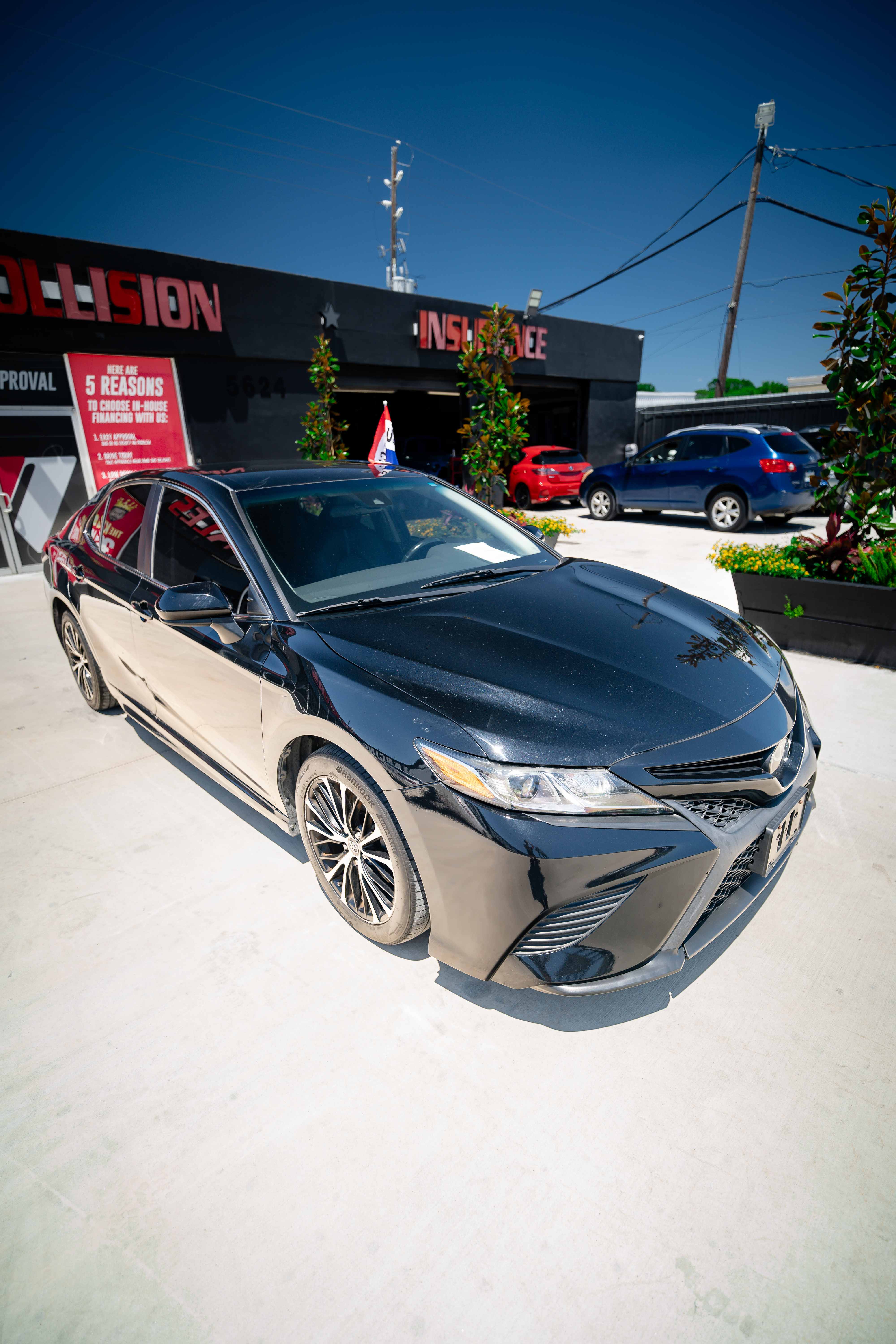 2020 Toyota Camry SE - Image 3