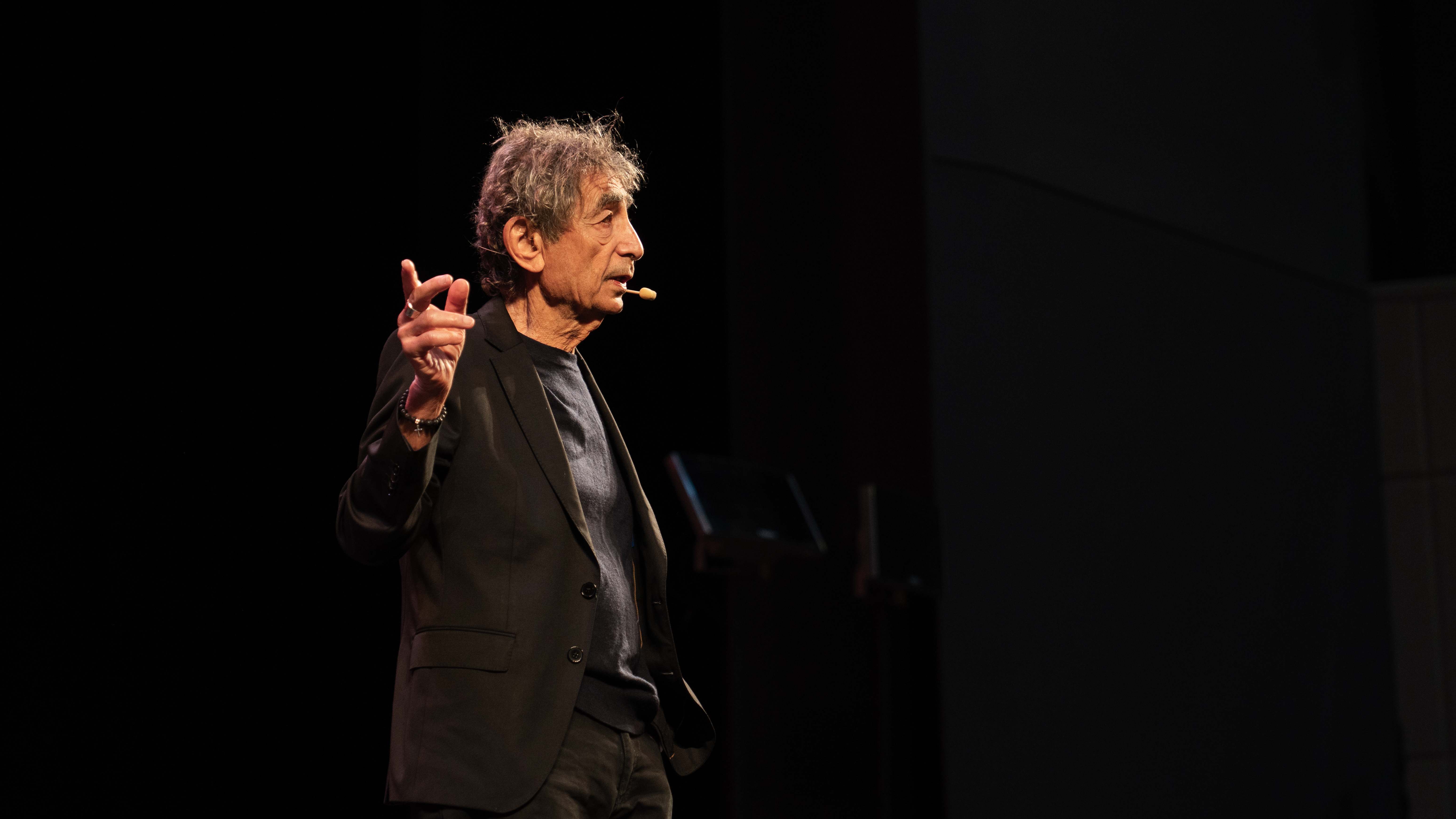 Gabor Mate en Mexico, Dia 2: Trauma, Adiccion, TDAH y la Indagacion Compasiva