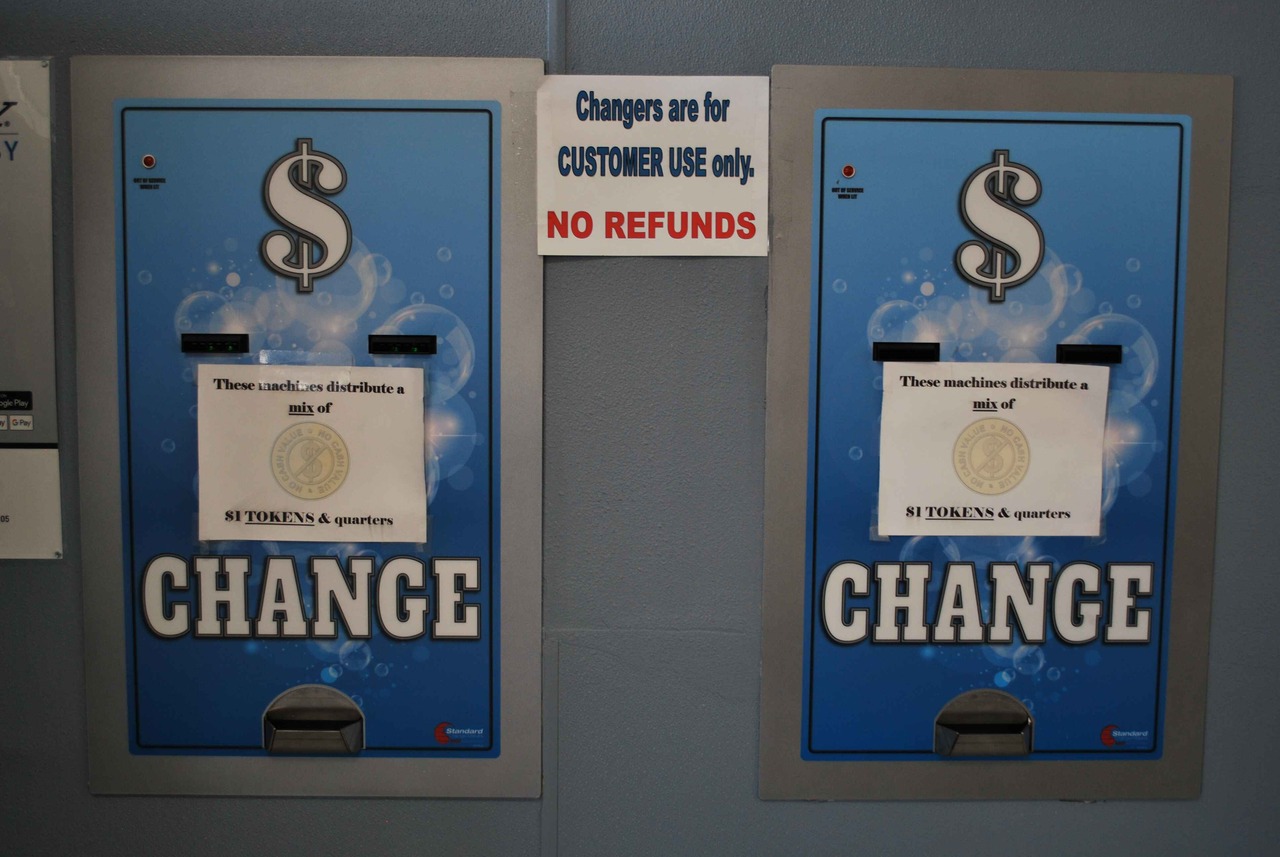 The Laundry Hamper - Coin Laundry & Self-service Laundromat, photo 3 of 12
