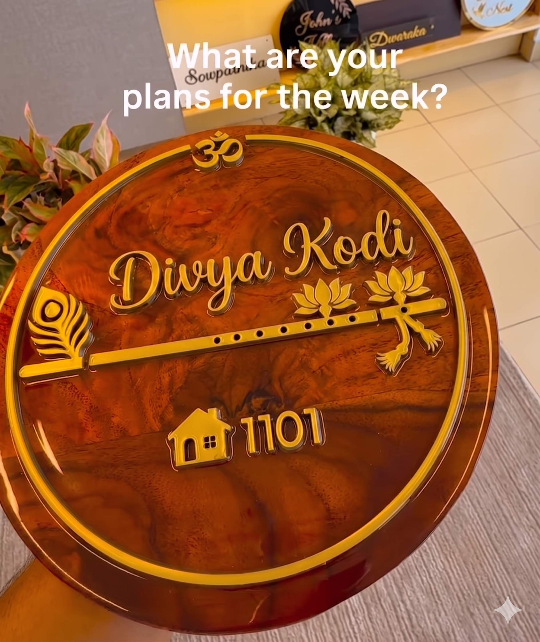 Circular Golden Wood Divya