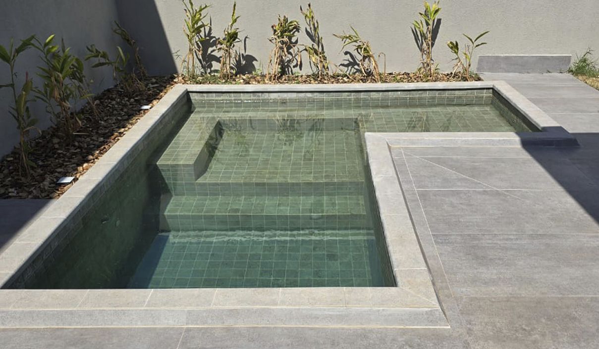 Linha Dream - Piscina com revestimento em pastilha