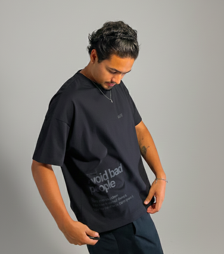 Camiseta Getê Studios preta - Modelo frente