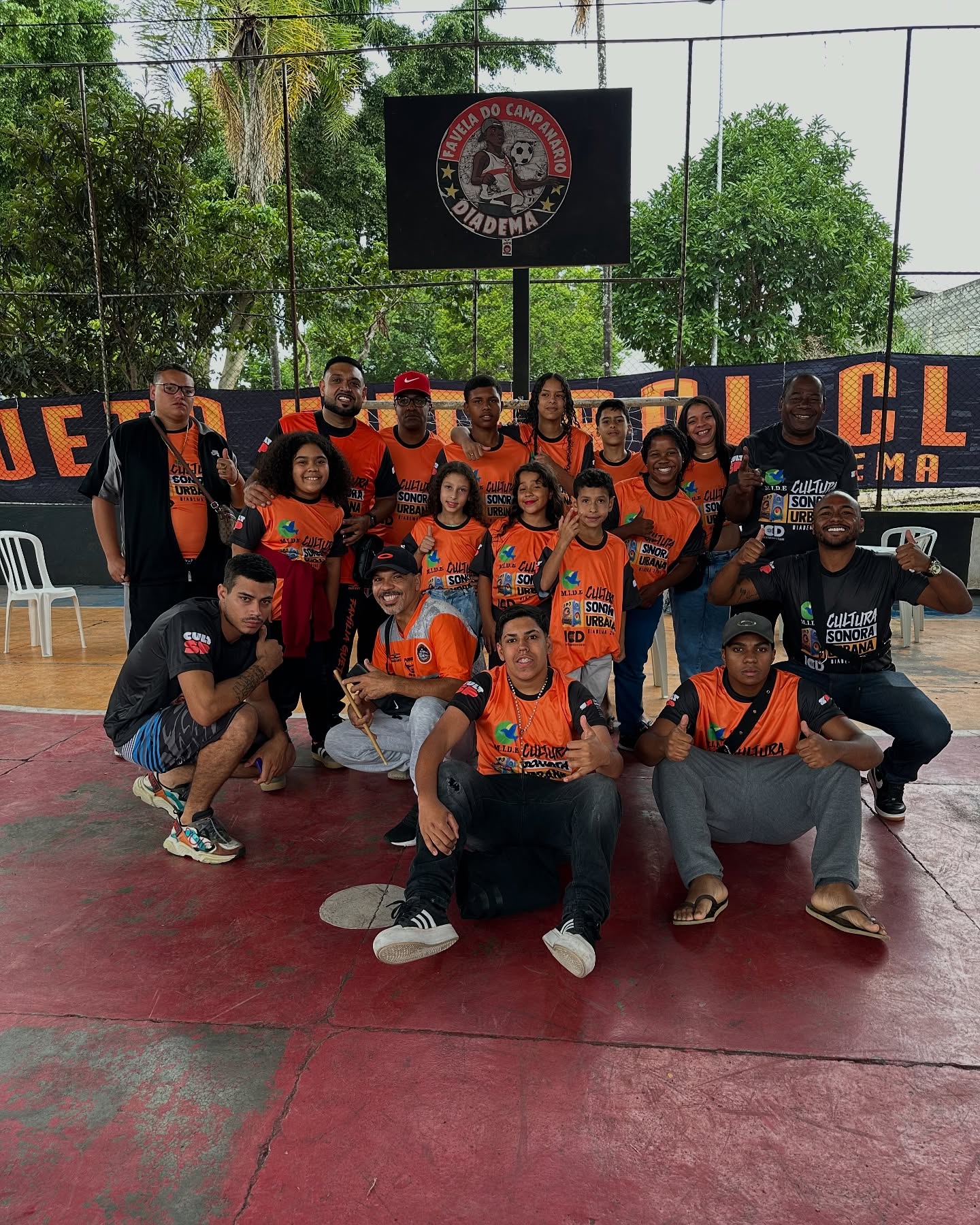 Registro institucional da equipe e participantes