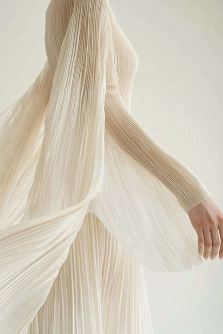 Ethereal Elegance - Flowing pleated fabric