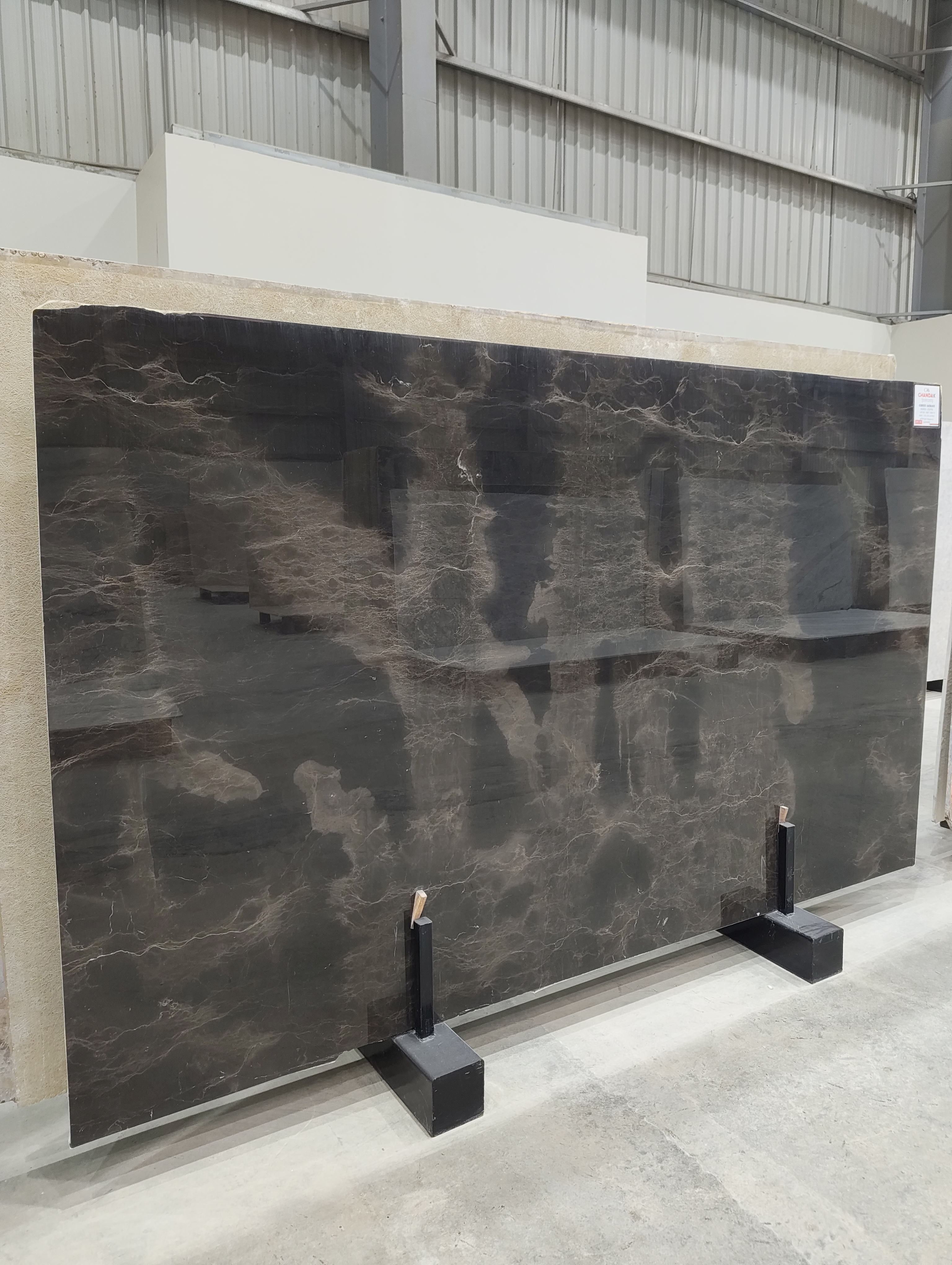 Grigio Armani full lot view