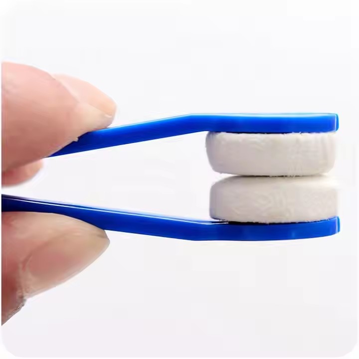 Démonstration de la brosse de nettoyage pour lunettes