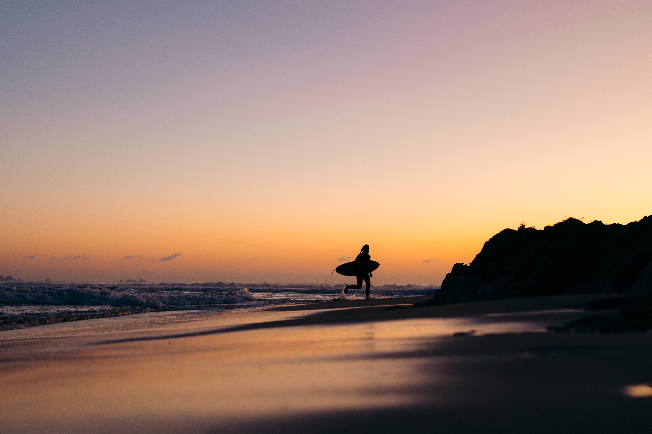 Surf photography by Arode Studio