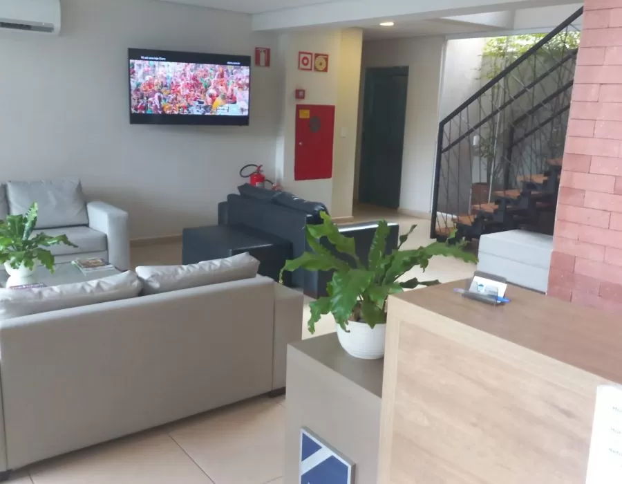 Recepção e sala de espera do consultório