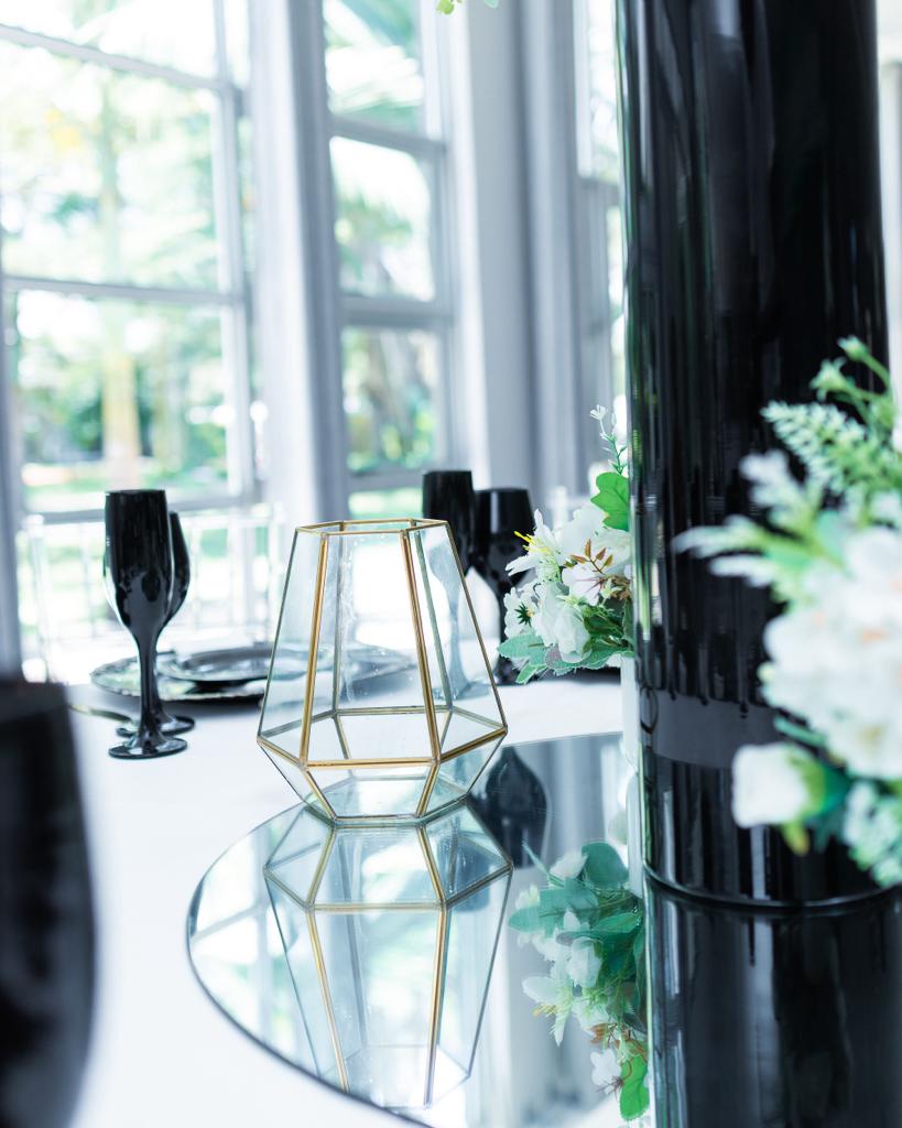 Sophisticated Table Details