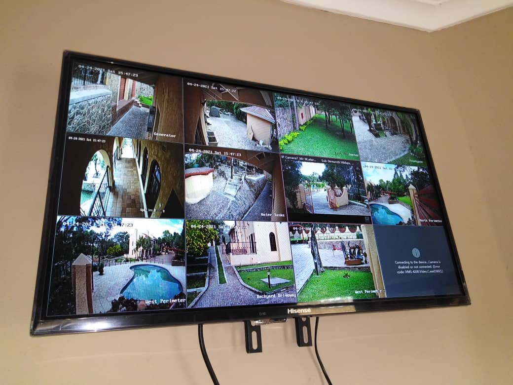 Multi-camera monitoring system display