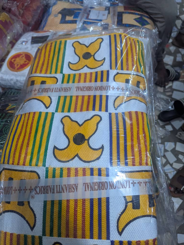 Ashanti Fabrics Oiseau Jaune
