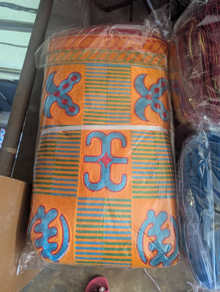 Kente Orange Symboles Adinkra