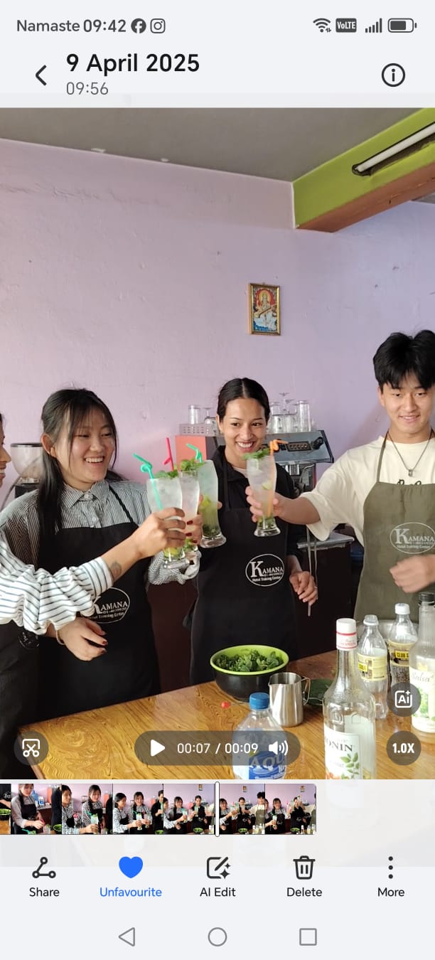 Students making mojito cocktails