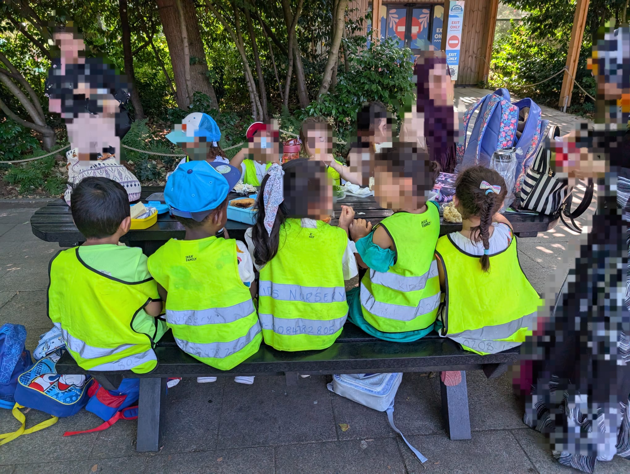 Children during outdoor lunch break at zoo