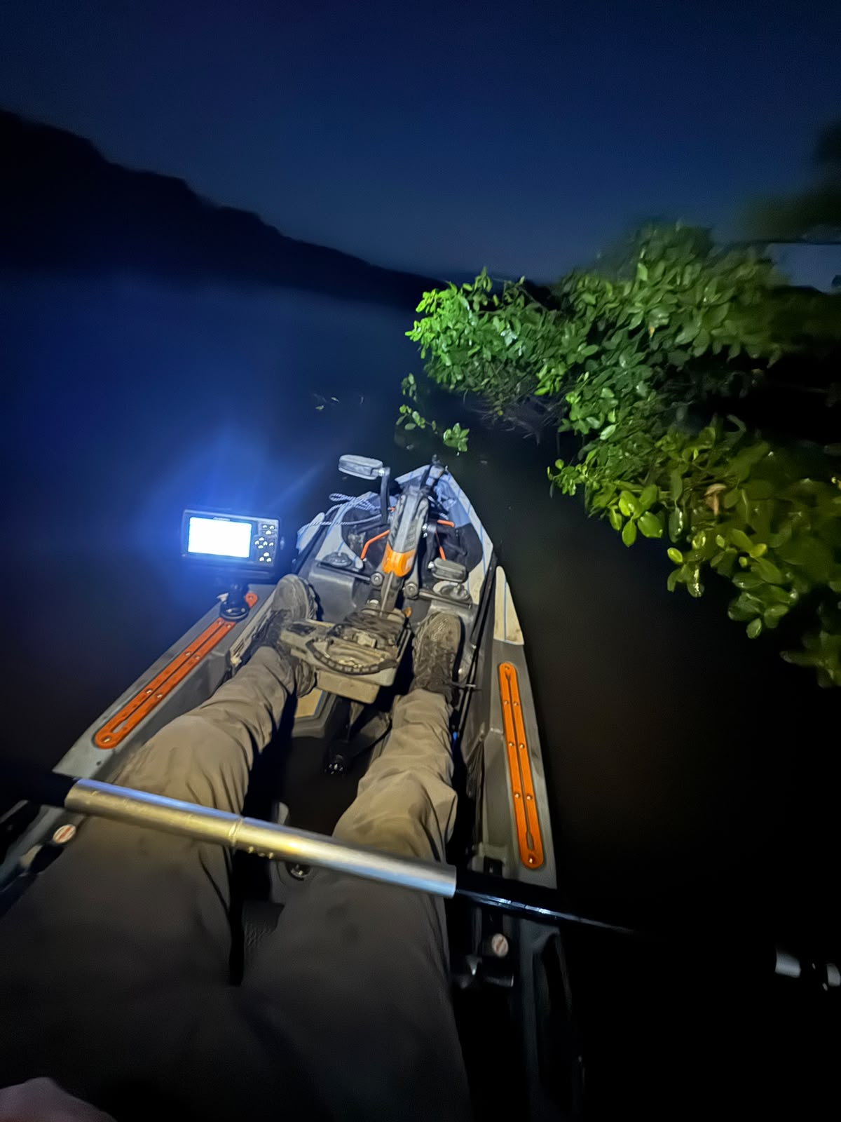 Pesca nocturna en kayak
