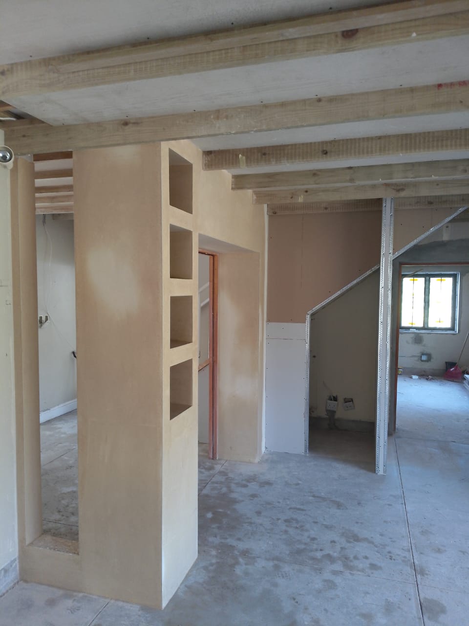 Plasterwork around interior openings
