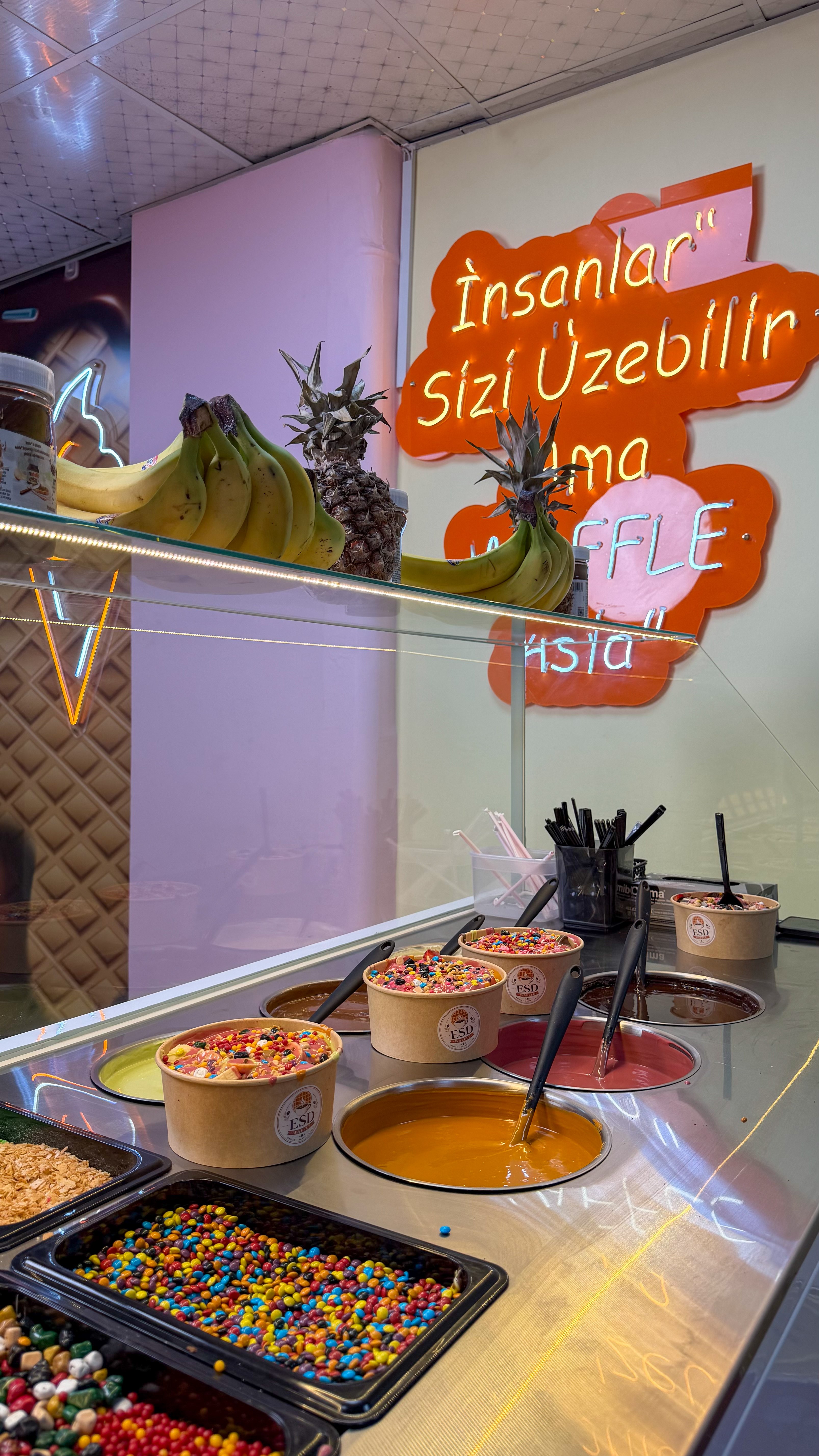 ESD Waffle mağaza içi atmosfer