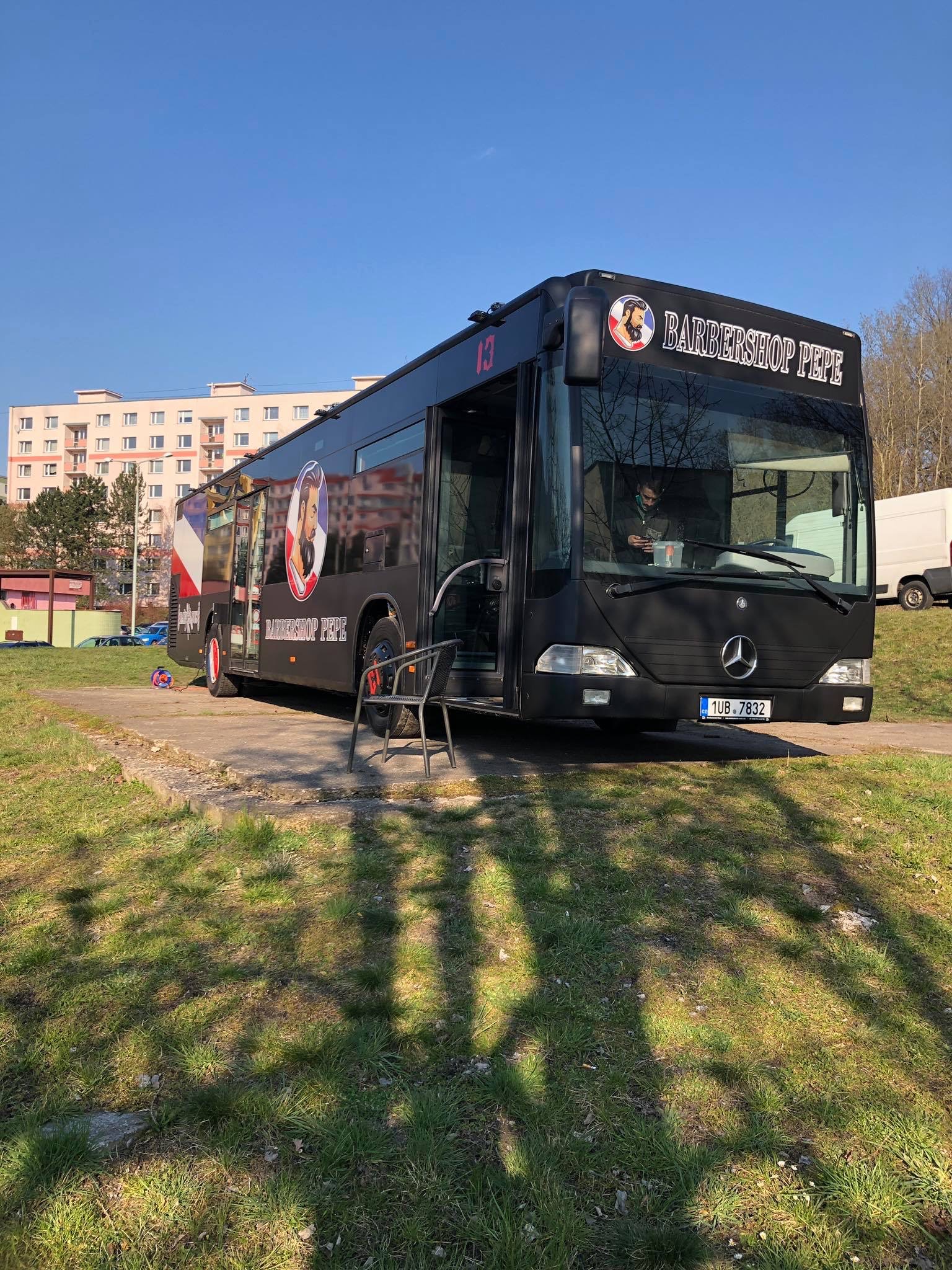 Barbershop Pepe bus