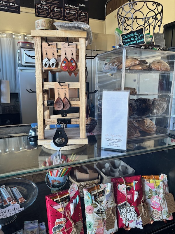 Handmade leather earrings and pastry case