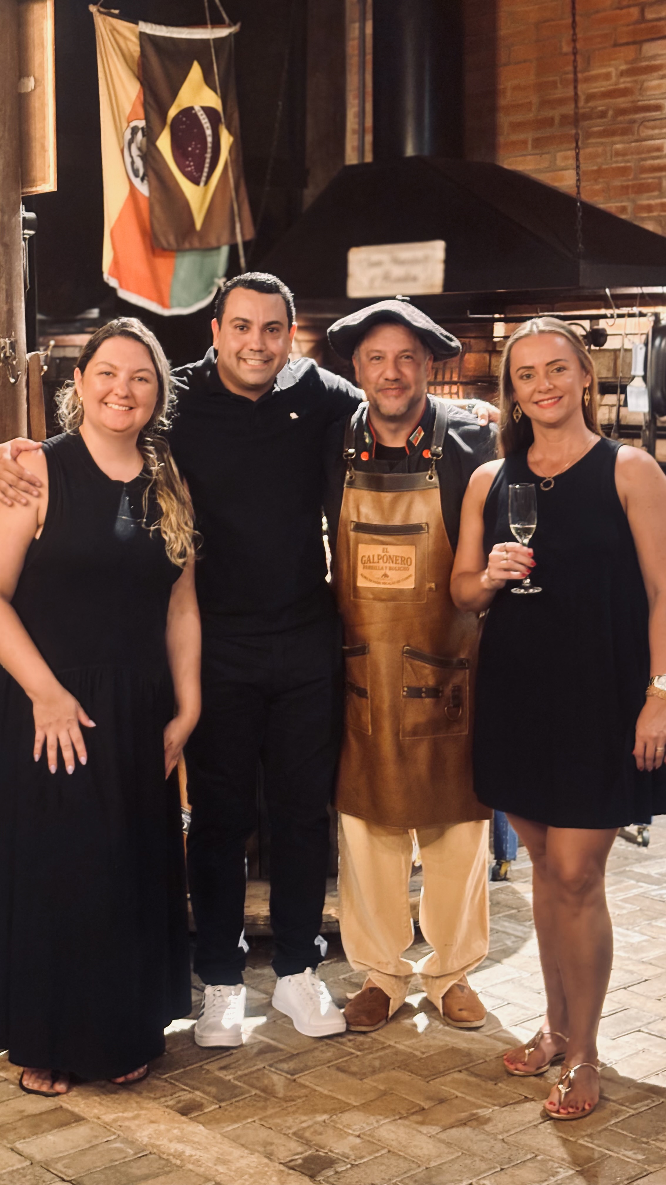 Confraternização com Clientes e Amigos - Foto 2