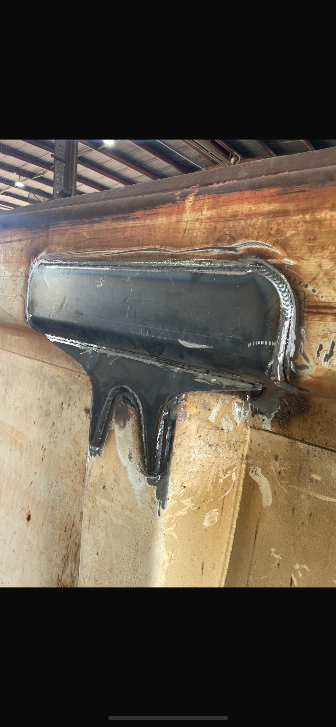 Side tipper repair with engineered press plates