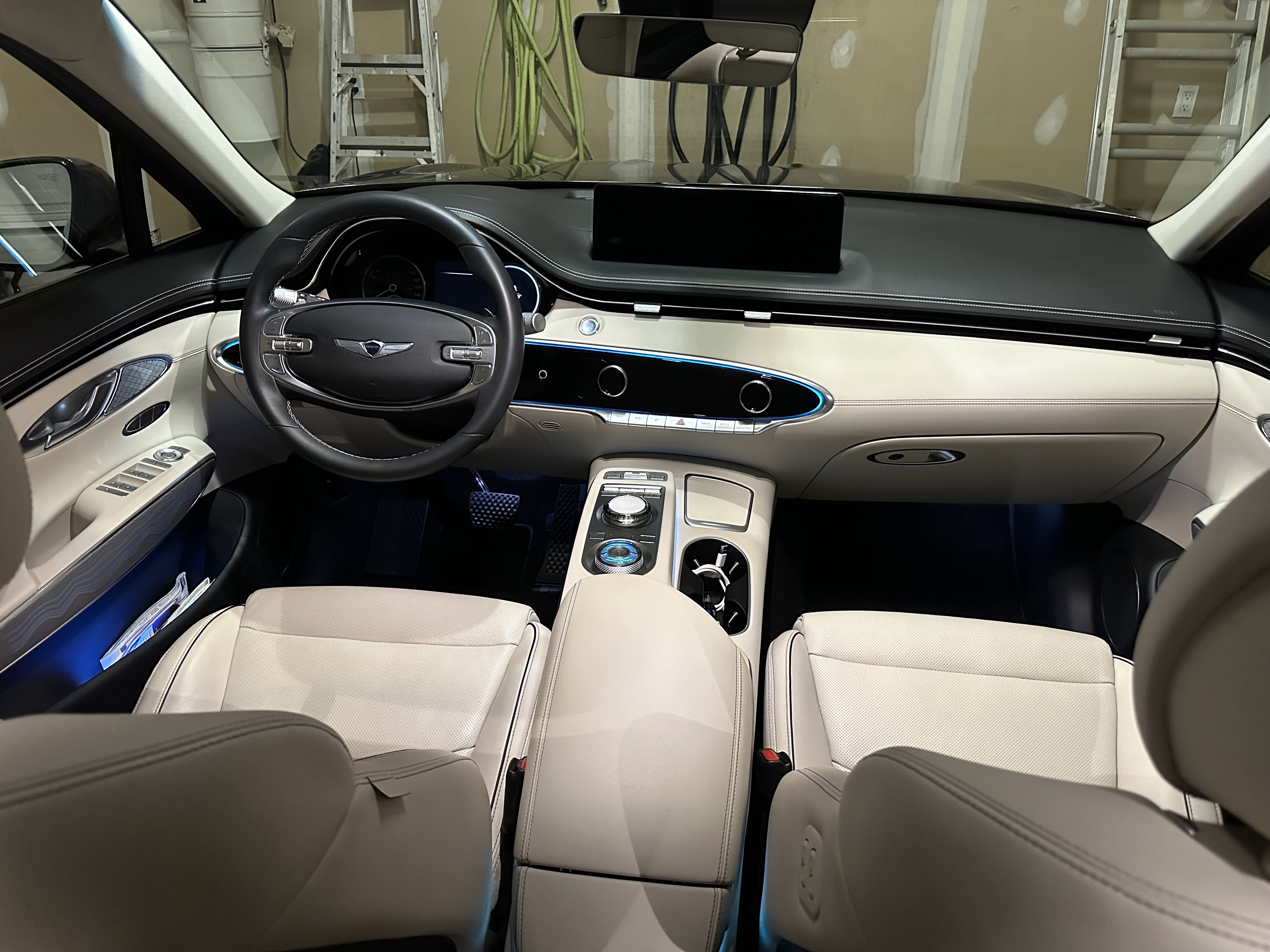 Genesis interior full detail