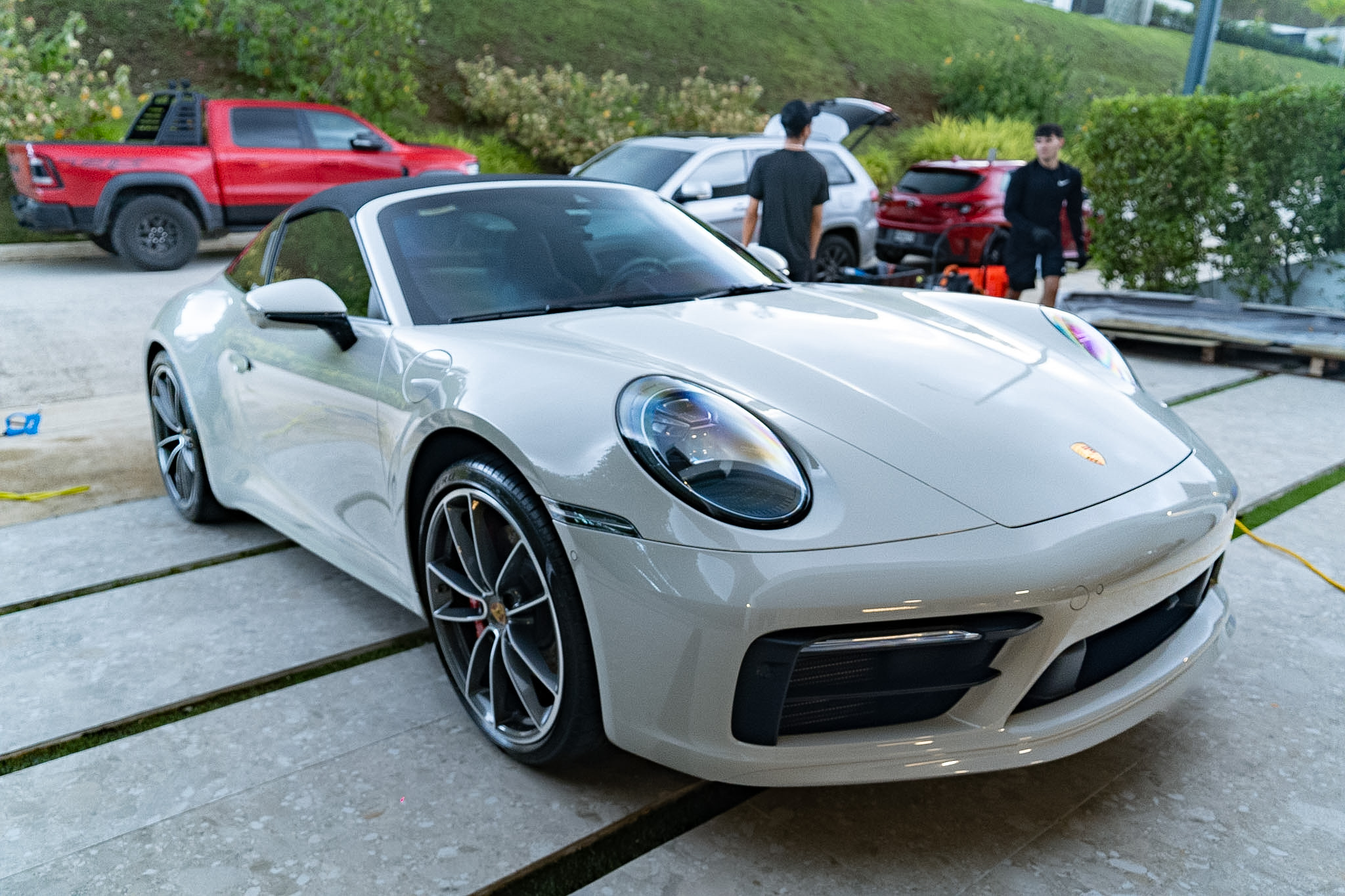 Porsche 911 Targa 4S - Front View