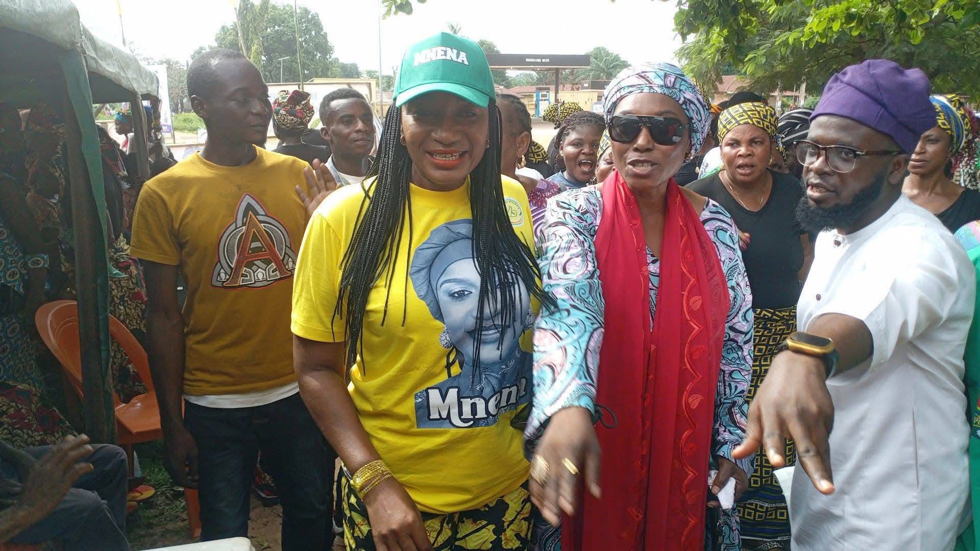 Mnena Ikondo Ikpa with supporters in her constituency