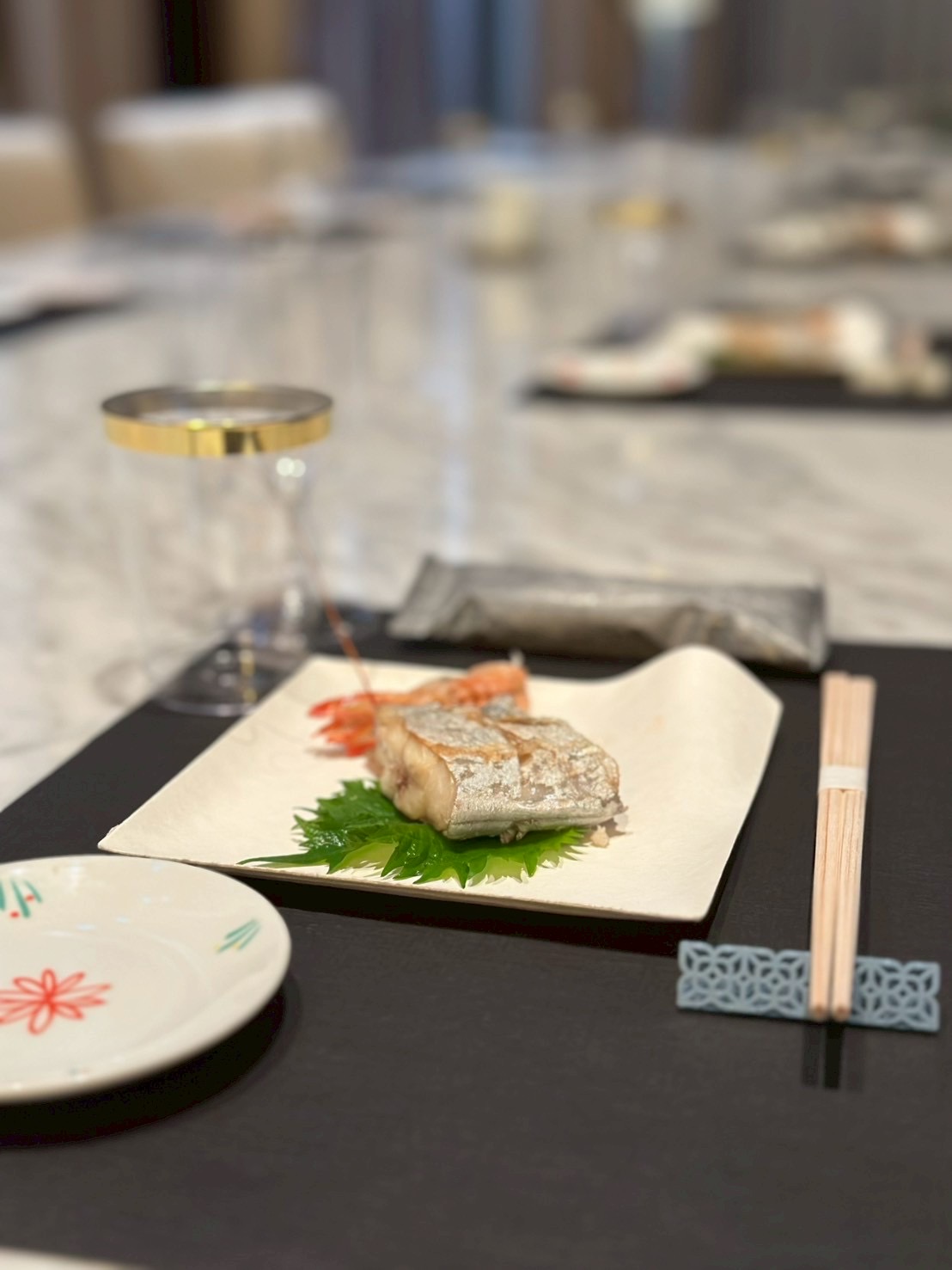 美しく盛り付けられた一皿