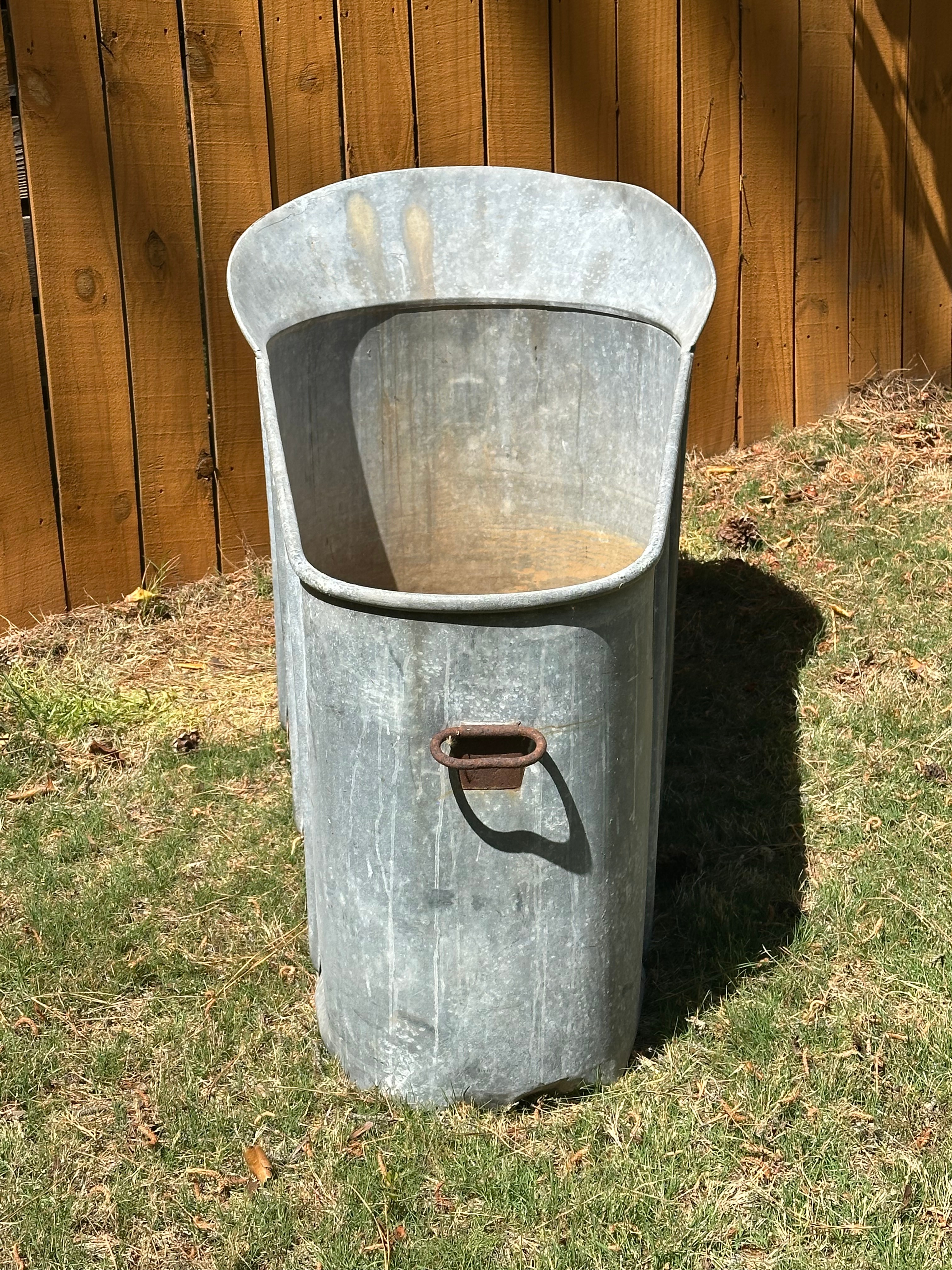 Galvanized Steel Cowboy Bathtub thumbnail 2