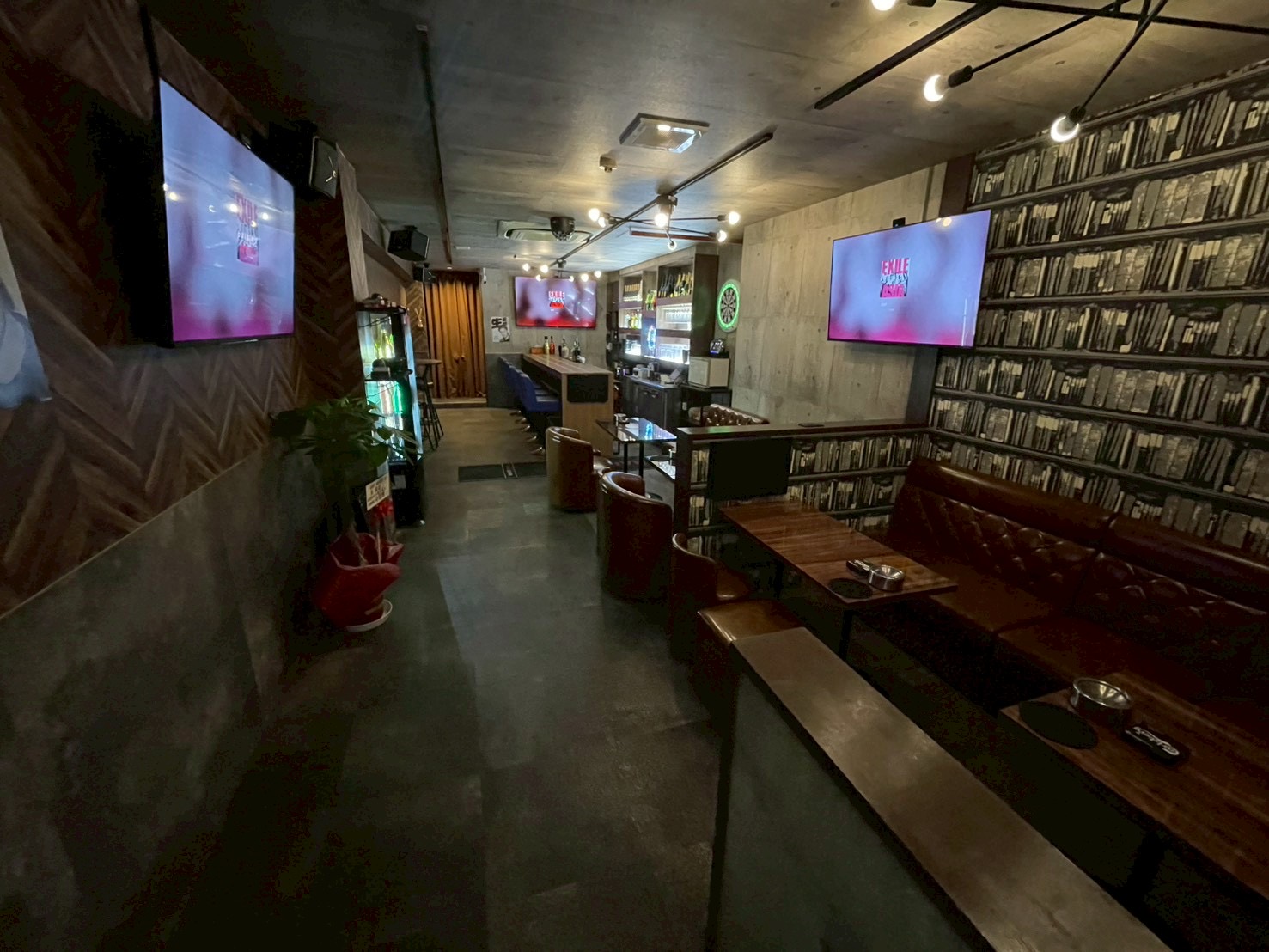 店内全景