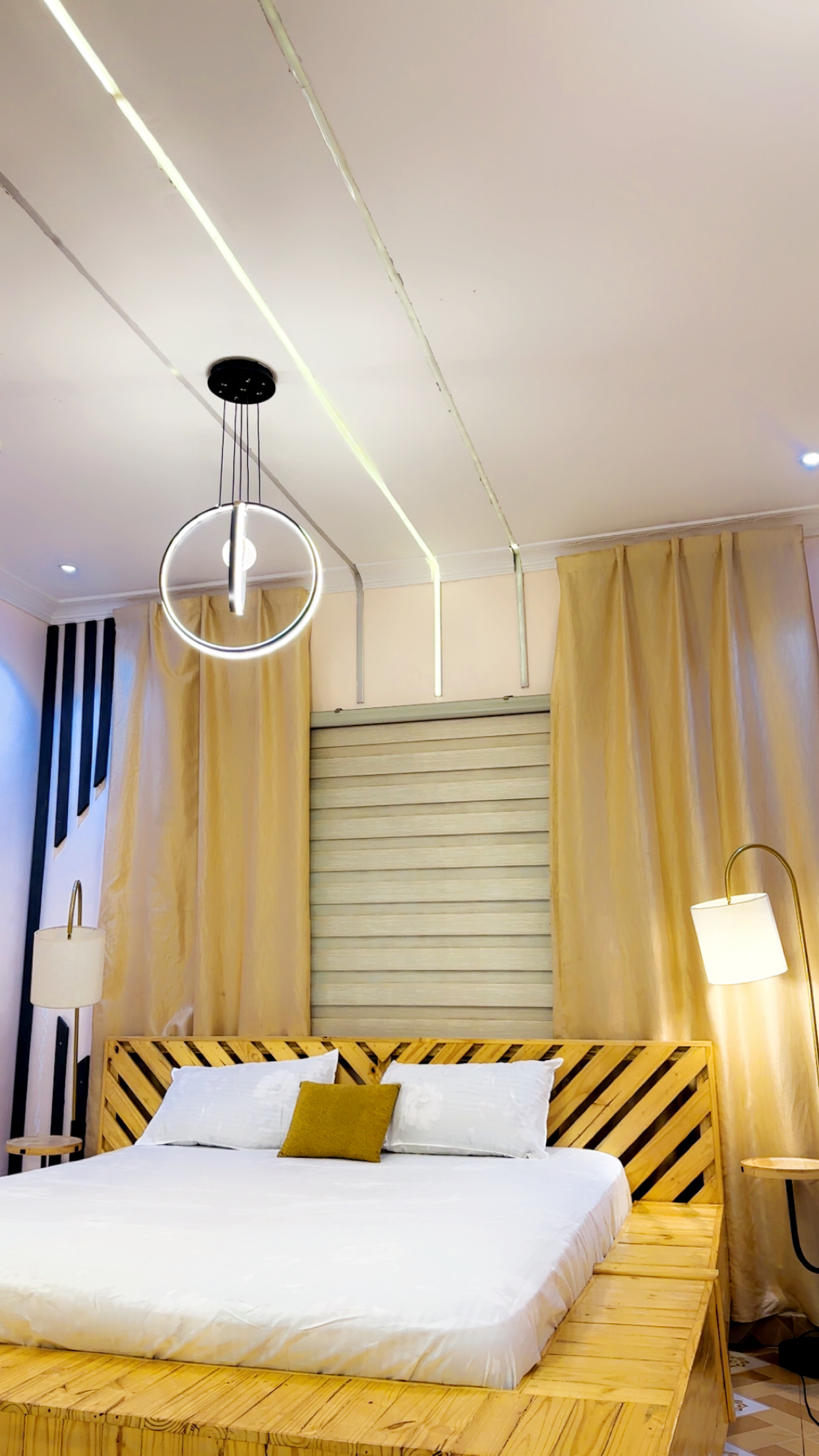 Room 1 - Image 1