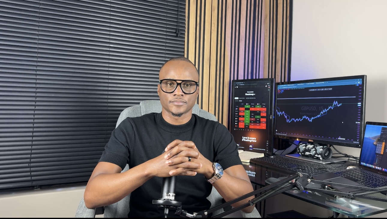 MJ Givens Kgasi at trading desk