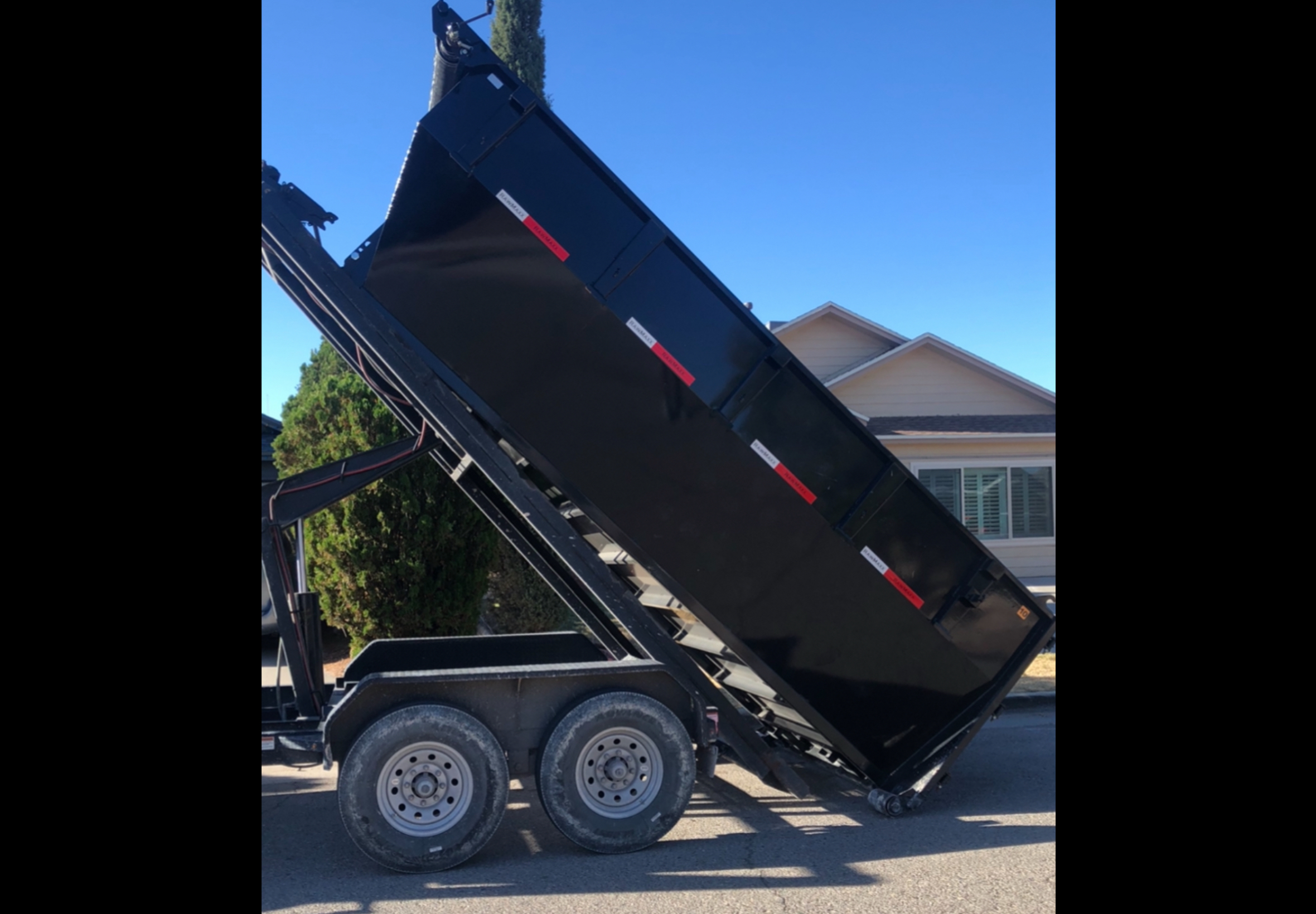 20 Cubic Yard Roll-Off Dumpster photo 3