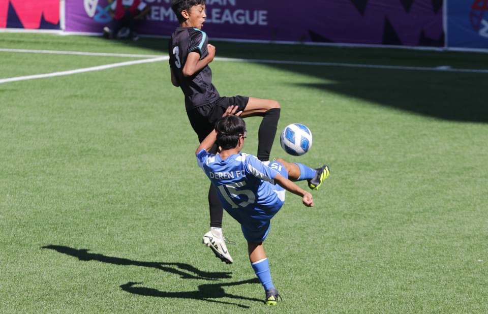 Erkhembold in aerial duel