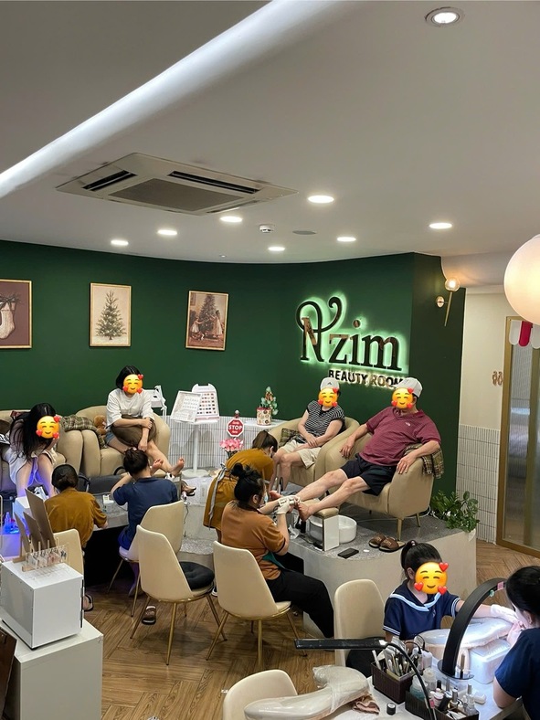 Không gian nail salon Nzim