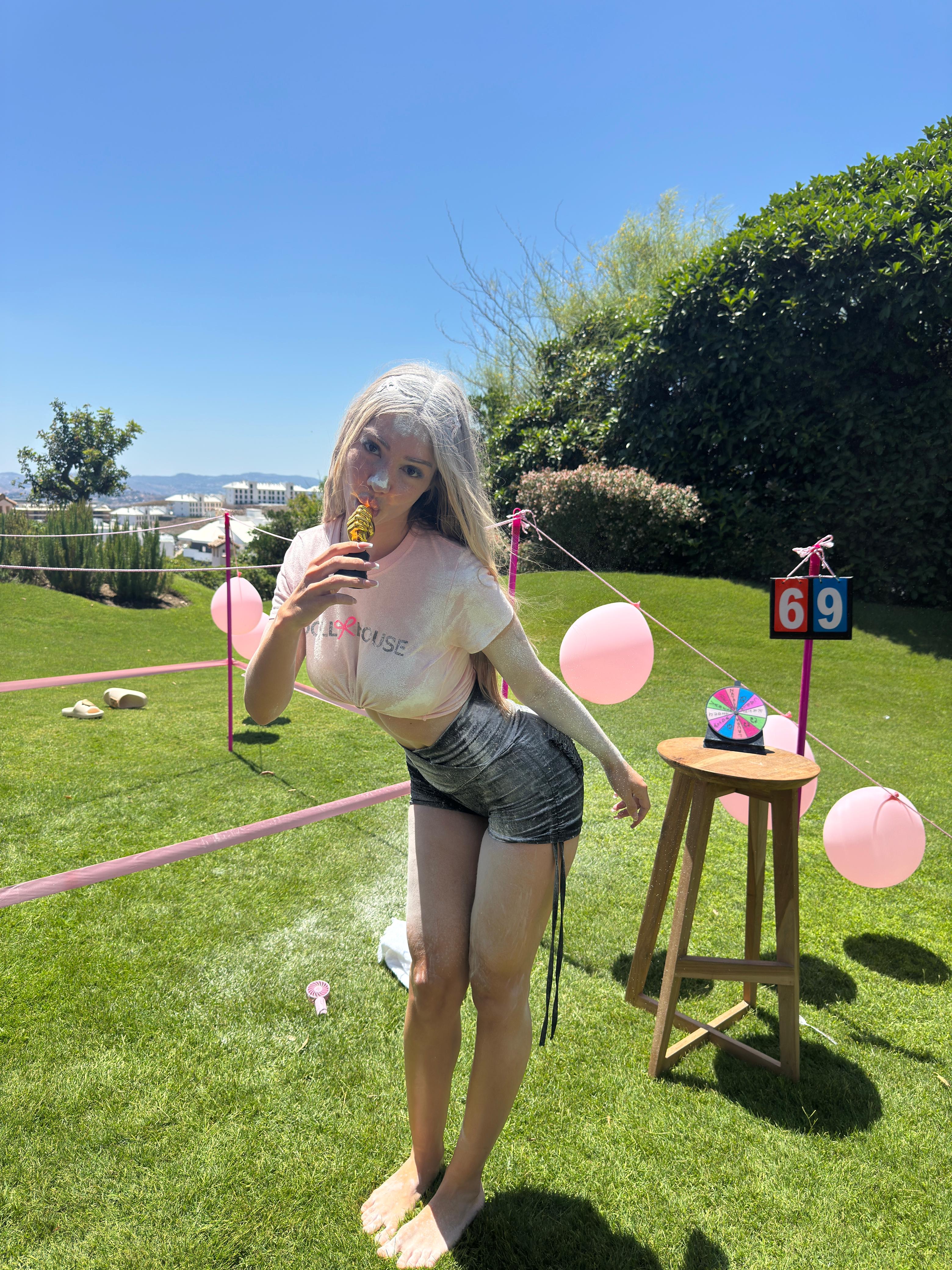 Behind the scenes - photo 2
