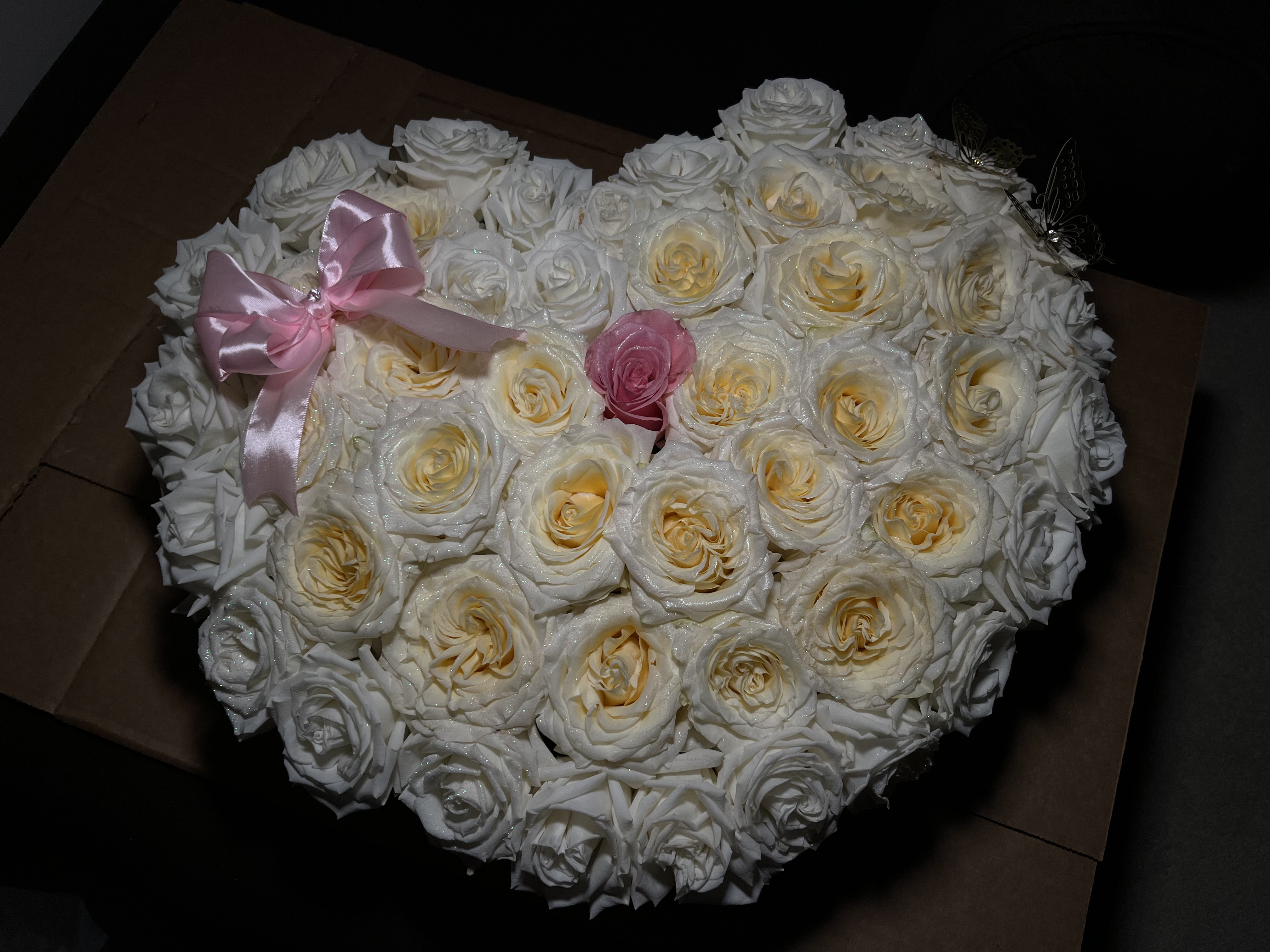 White and cream roses large arrangement