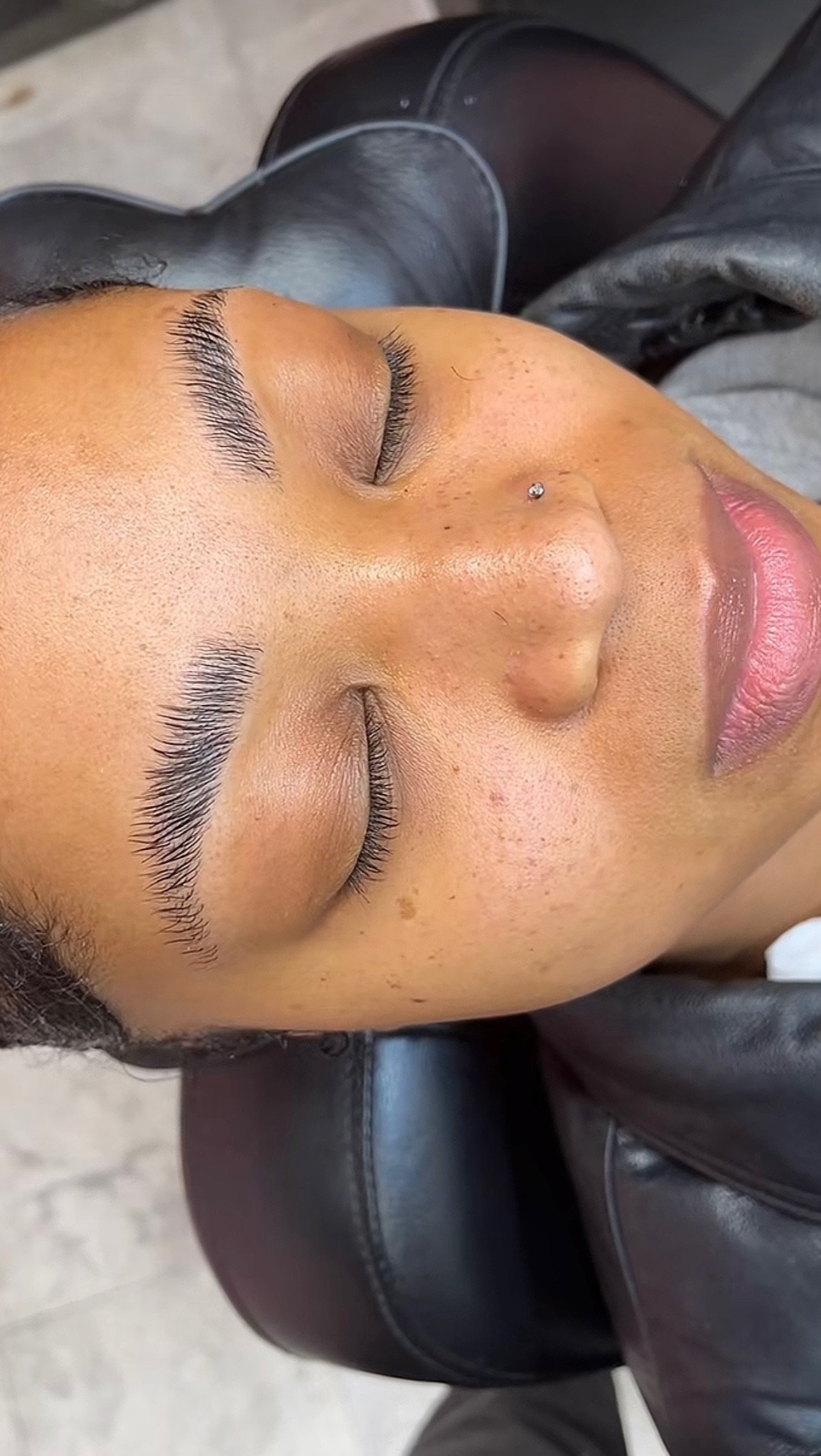 Eyebrow lamination - after treatment with beautifully shaped brows