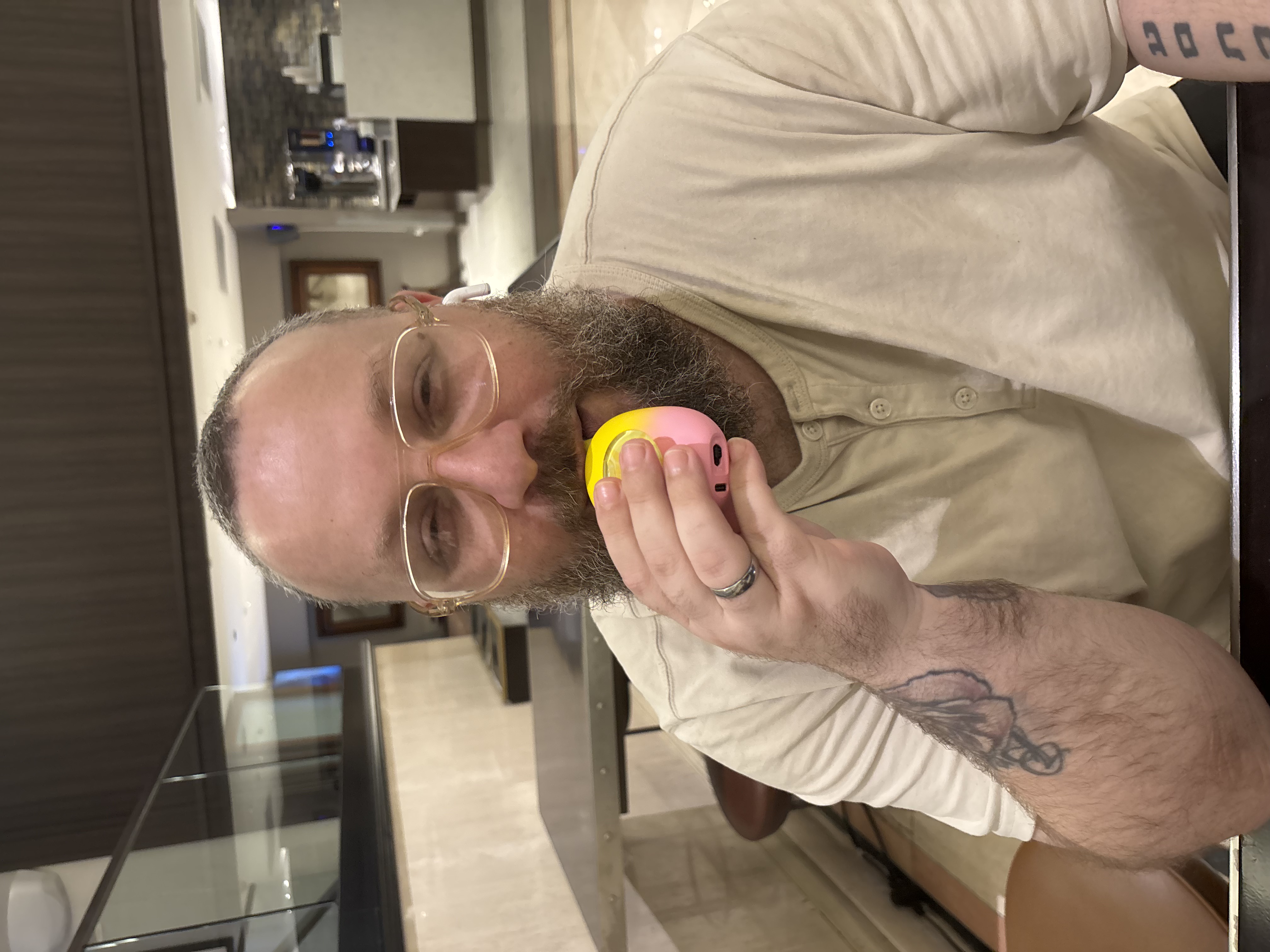Photo of David Chikvashvili - front view with glasses and beard